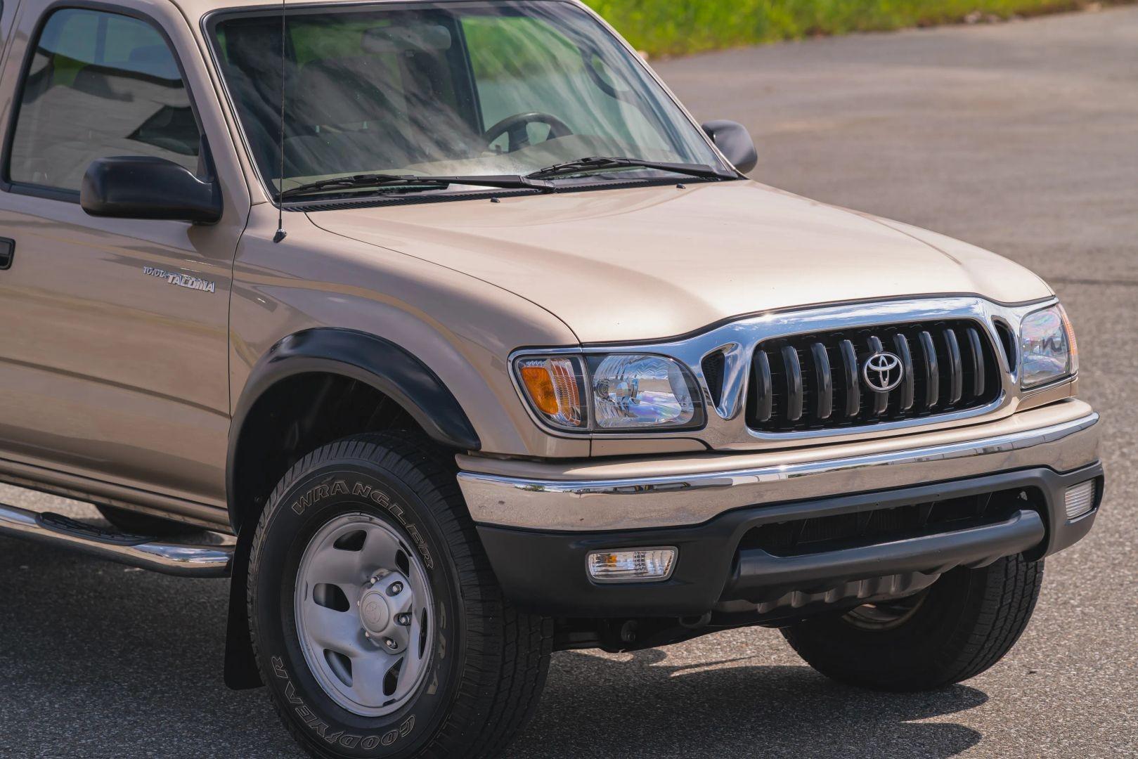 43k-Mile 2004 Toyota Tacoma Double Cab SR5