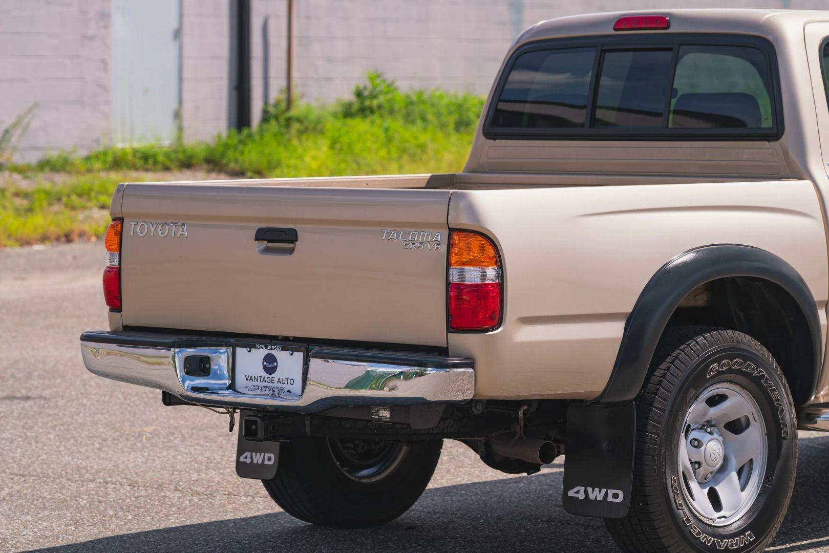 43k-Mile 2004 Toyota Tacoma Double Cab SR5
