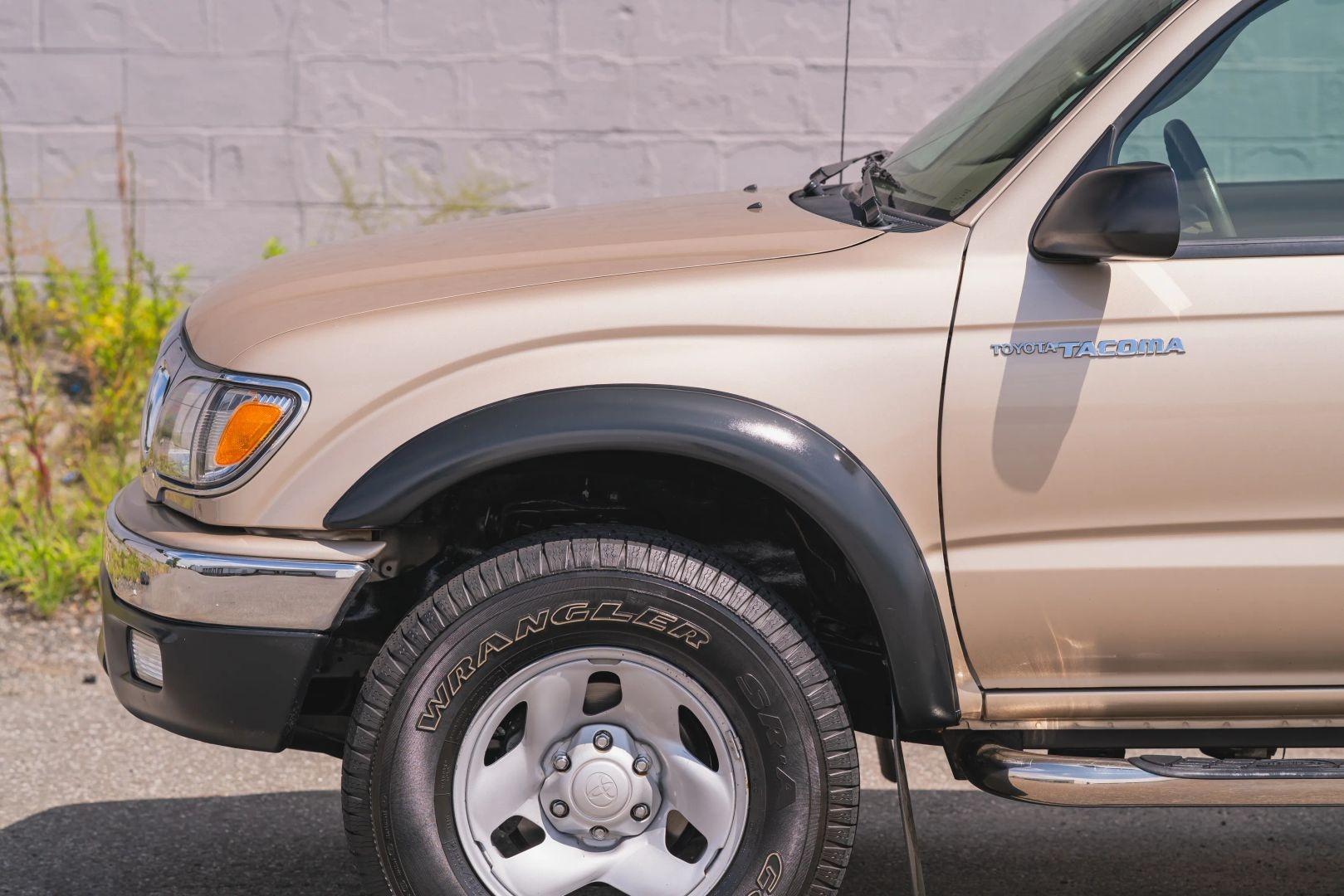 43k-Mile 2004 Toyota Tacoma Double Cab SR5