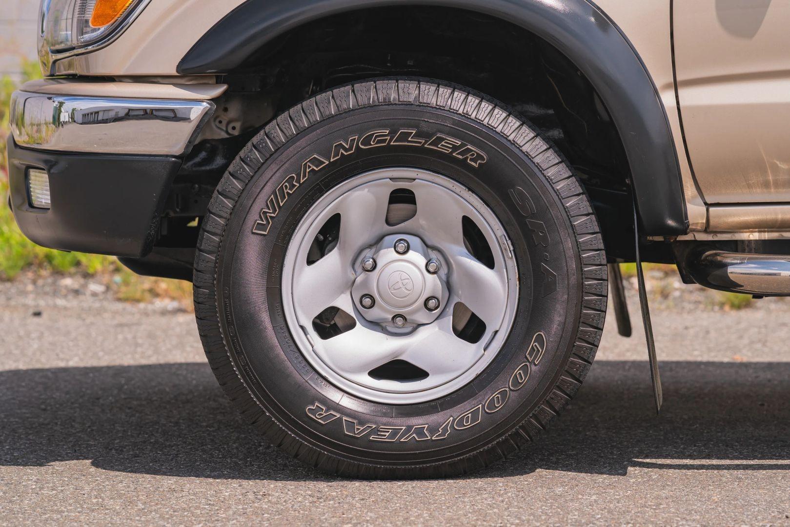 43k-Mile 2004 Toyota Tacoma Double Cab SR5