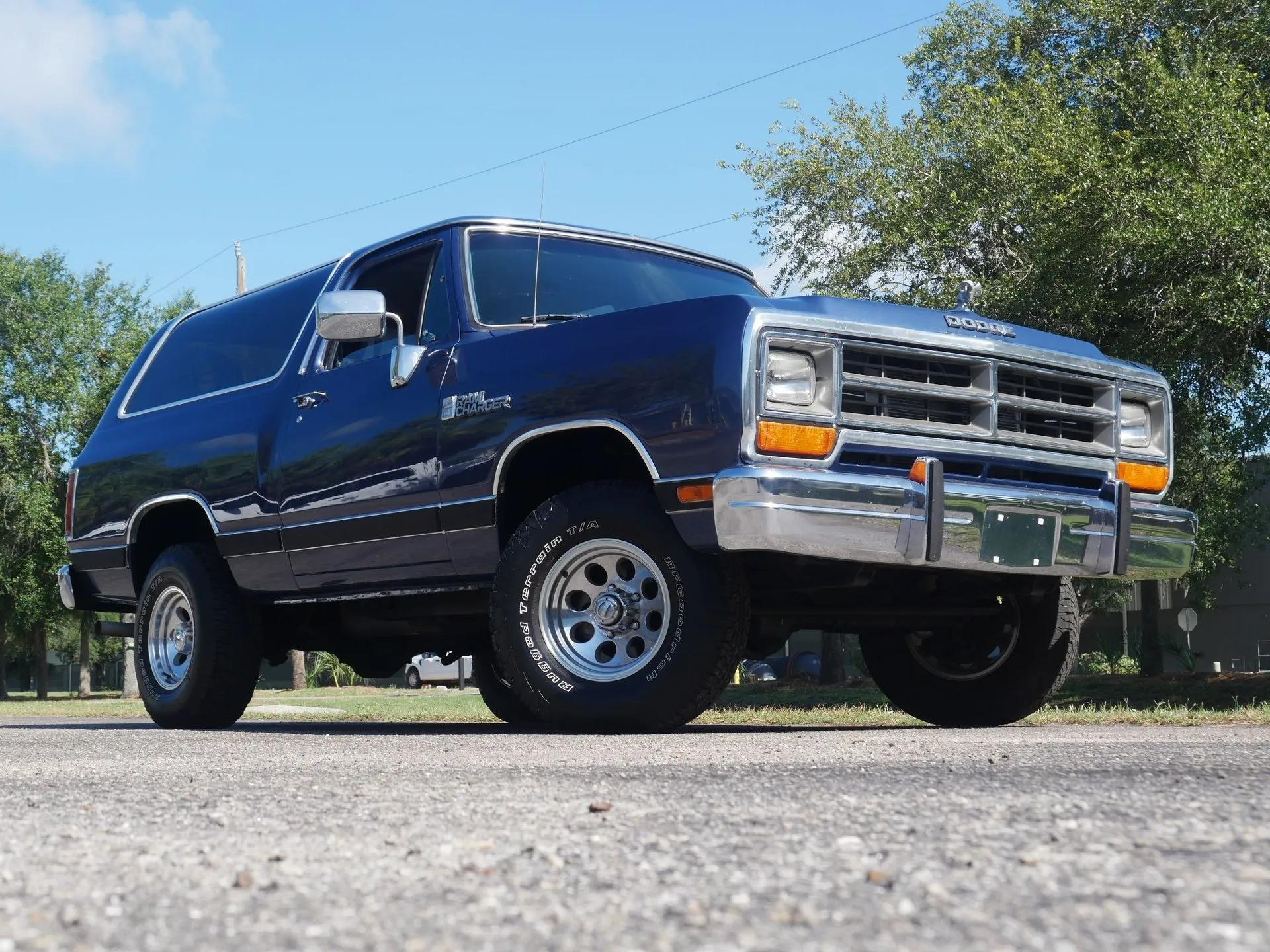 1988 Dodge Ramcharger 4x4 - 3