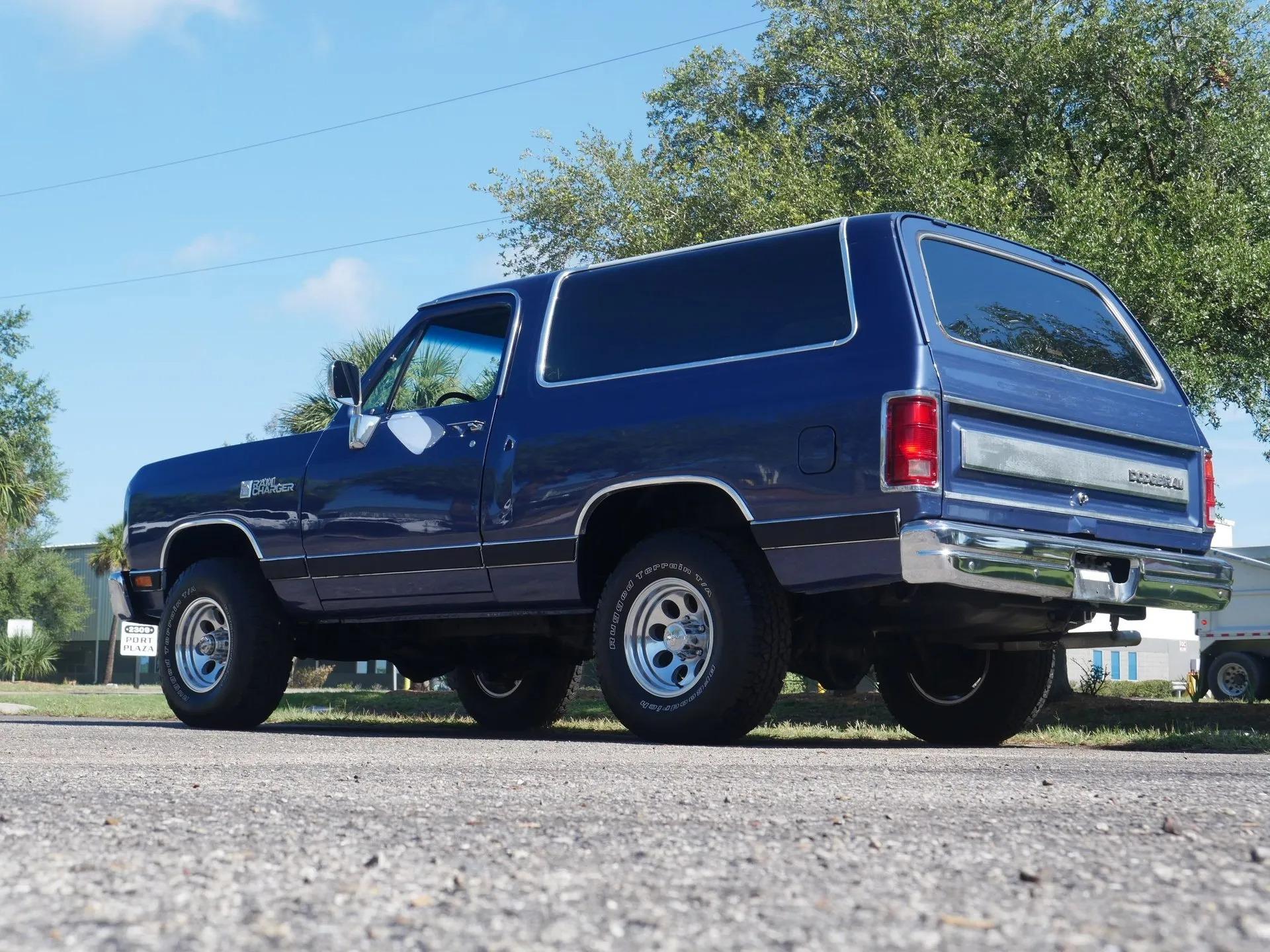 1988 Dodge Ramcharger 4x4 - 4