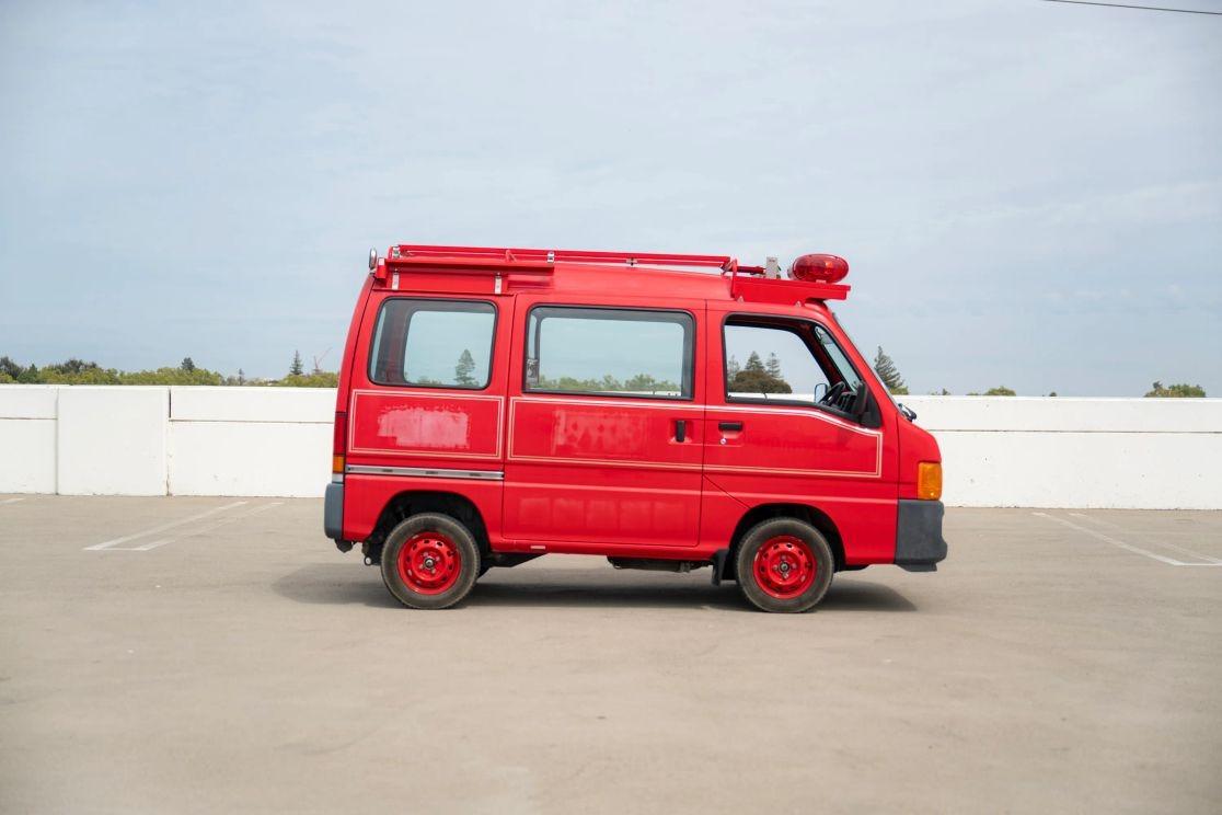 2000 Subaru Sambar Fire Van