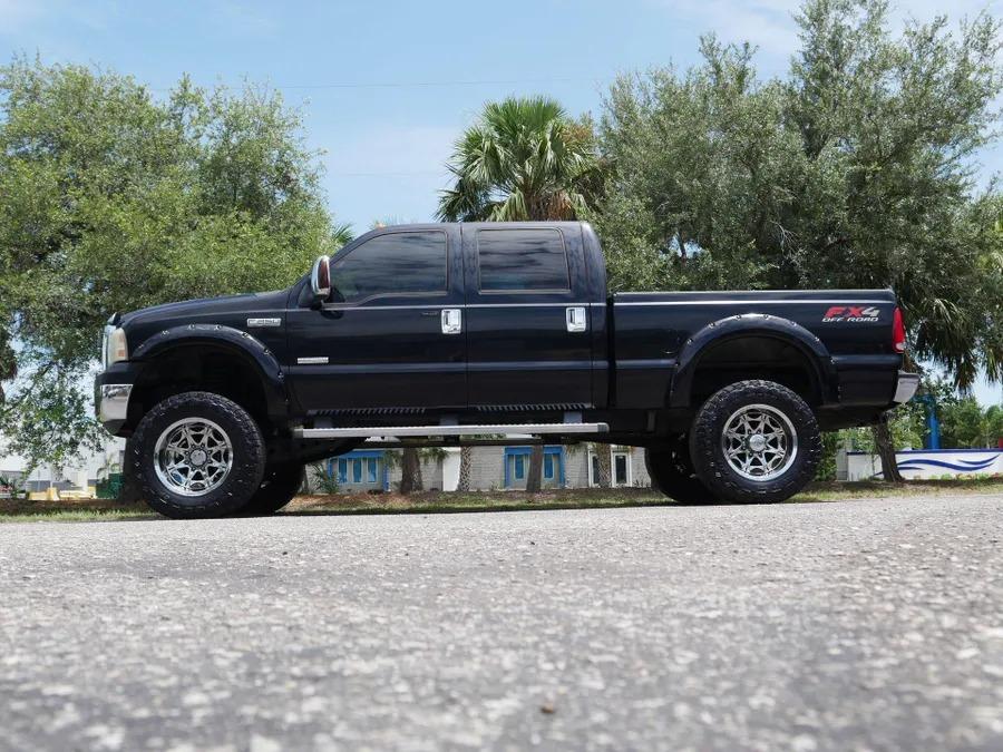2006 Ford F-250 Lariat Crew Cab 4x4