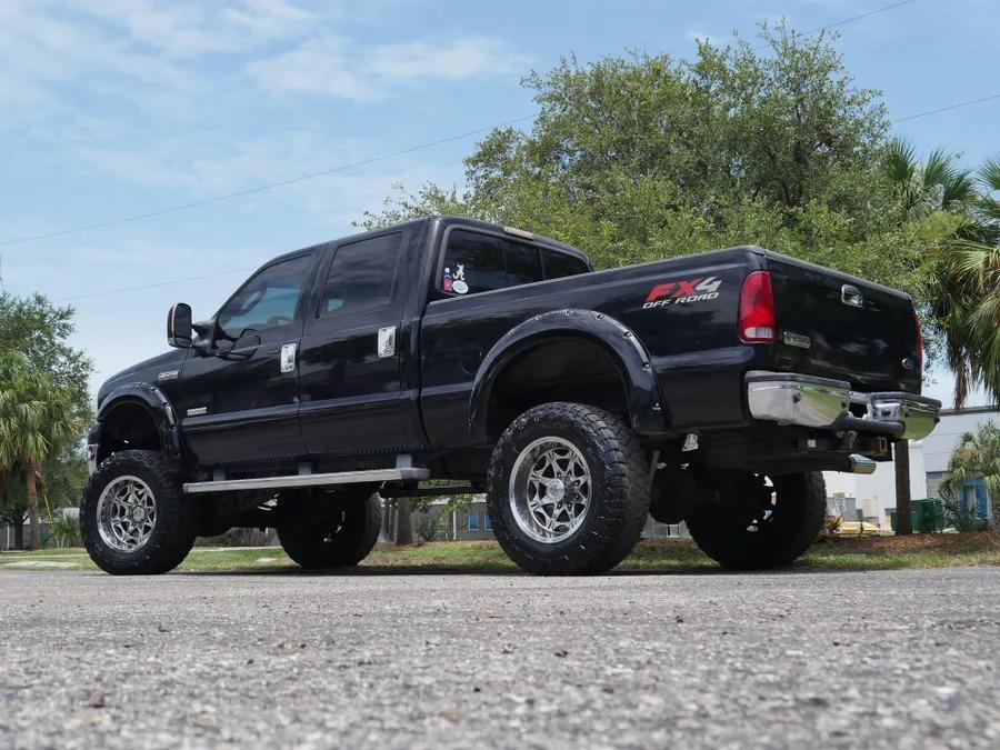 2006 Ford F-250 Lariat Crew Cab 4x4