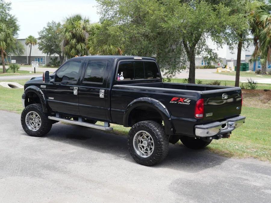 2006 Ford F-250 Lariat Crew Cab 4x4