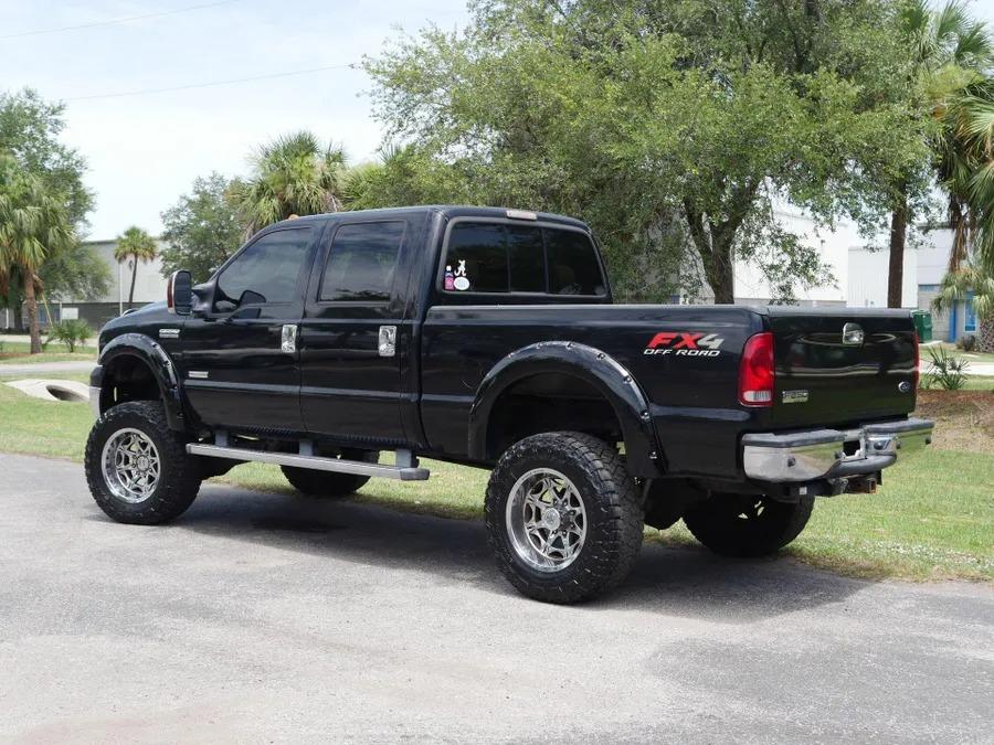 2006 Ford F-250 Lariat Crew Cab 4x4