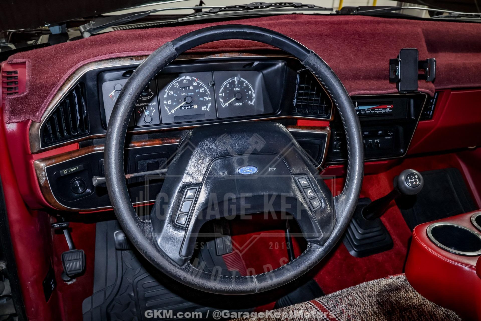 1990 Ford F-150 XLT Lariat
