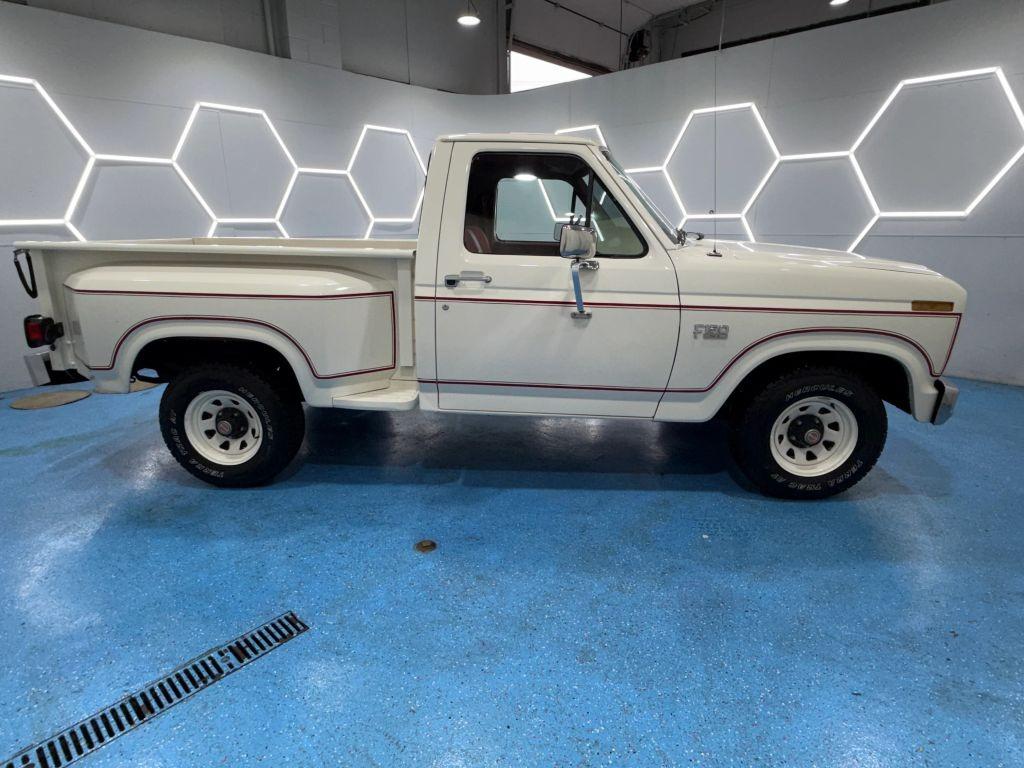 1985 Ford F-150 XLT Lariat