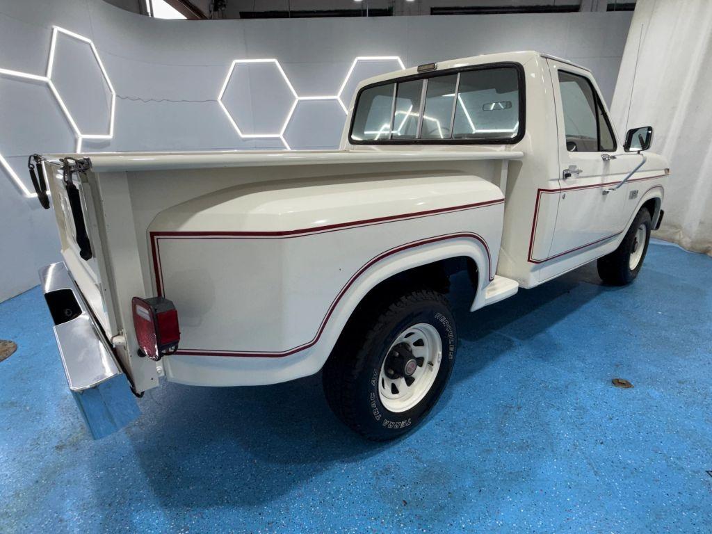1985 Ford F-150 XLT Lariat