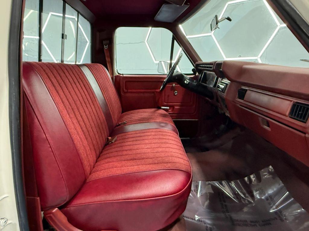 1985 Ford F-150 XLT Lariat