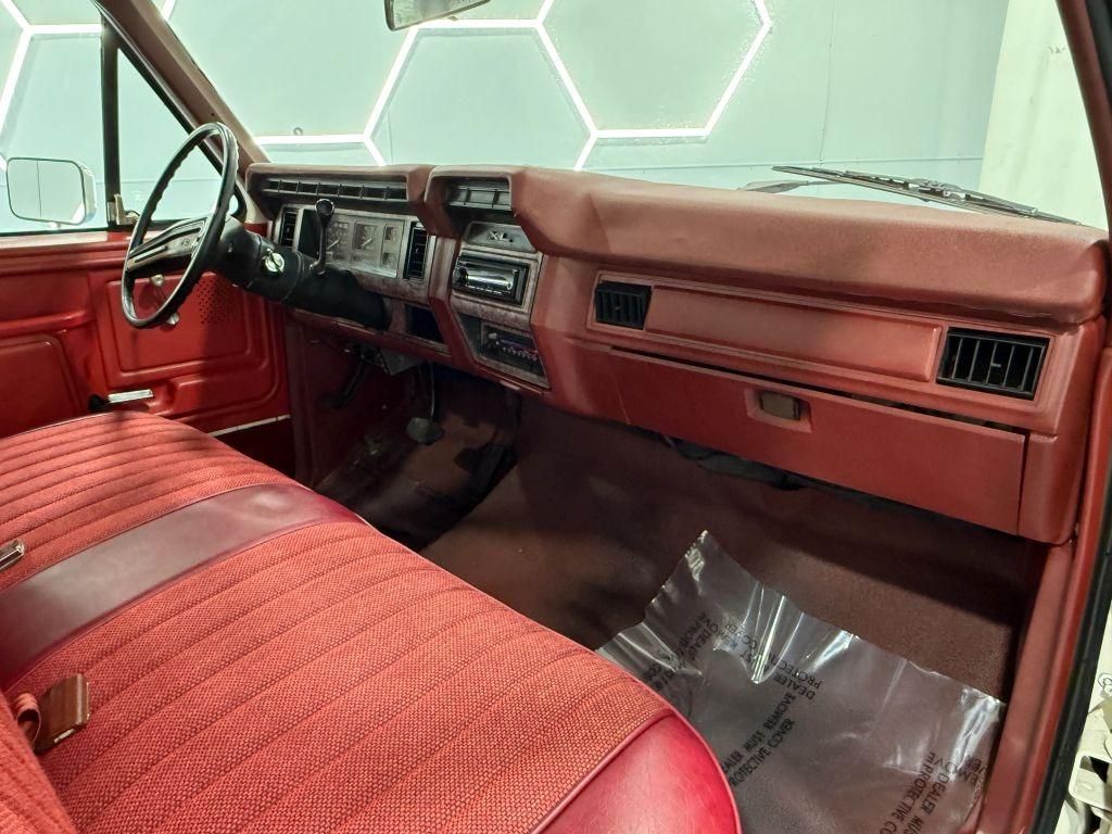 1985 Ford F-150 XLT Lariat