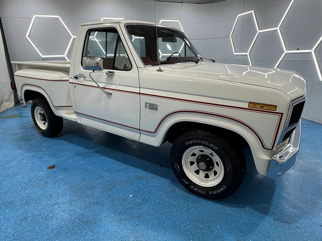 1985 Ford F-150 XLT Lariat - 3