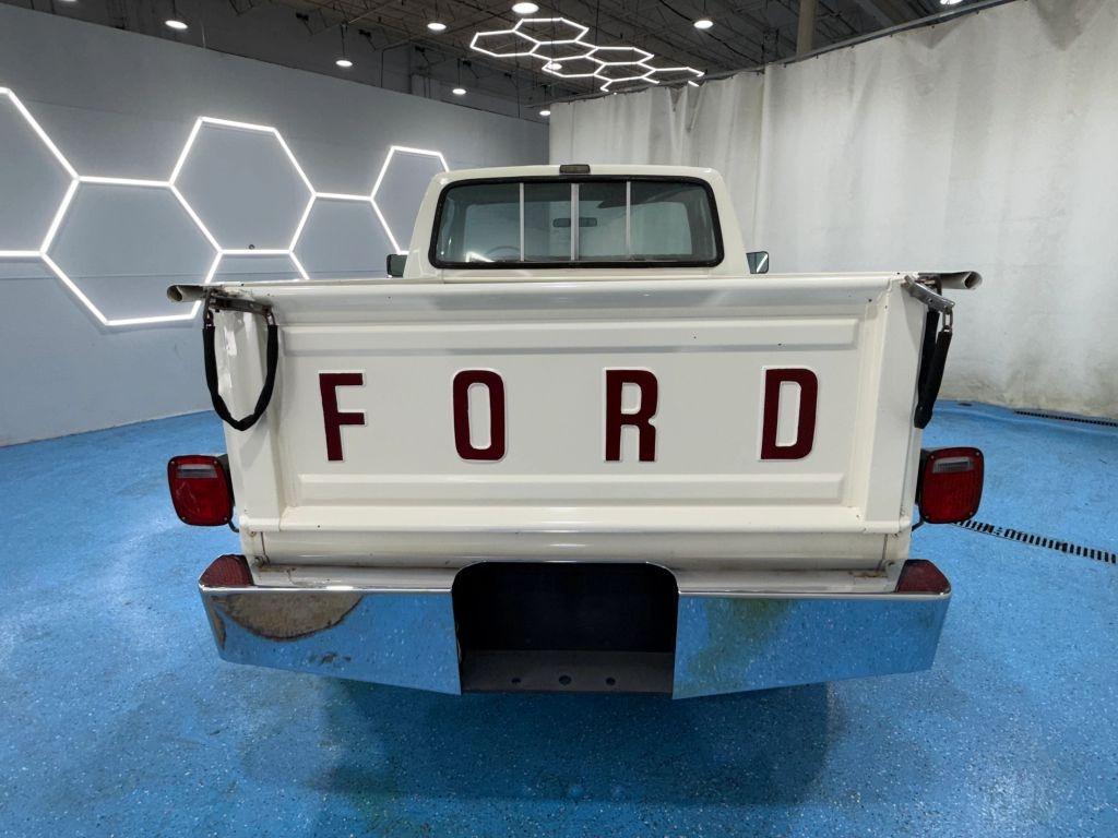 1985 Ford F-150 XLT Lariat - 4