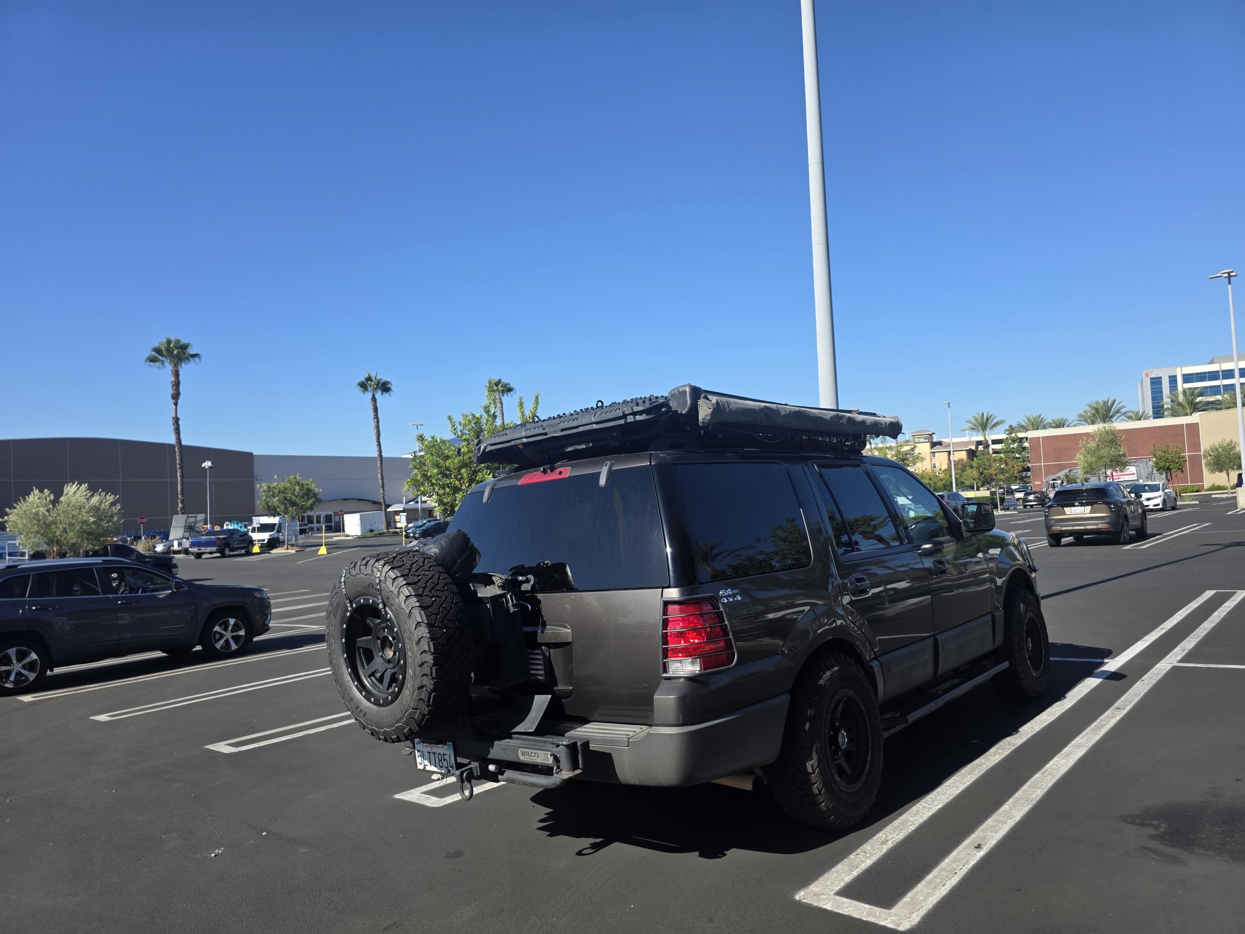 2005 Ford Expedition Overlander - 4