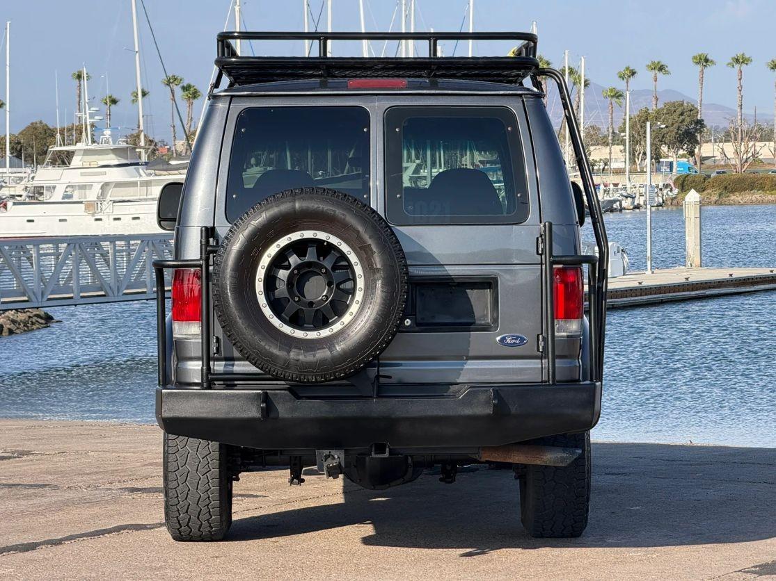 1998 Ford E-350 Club Wagon