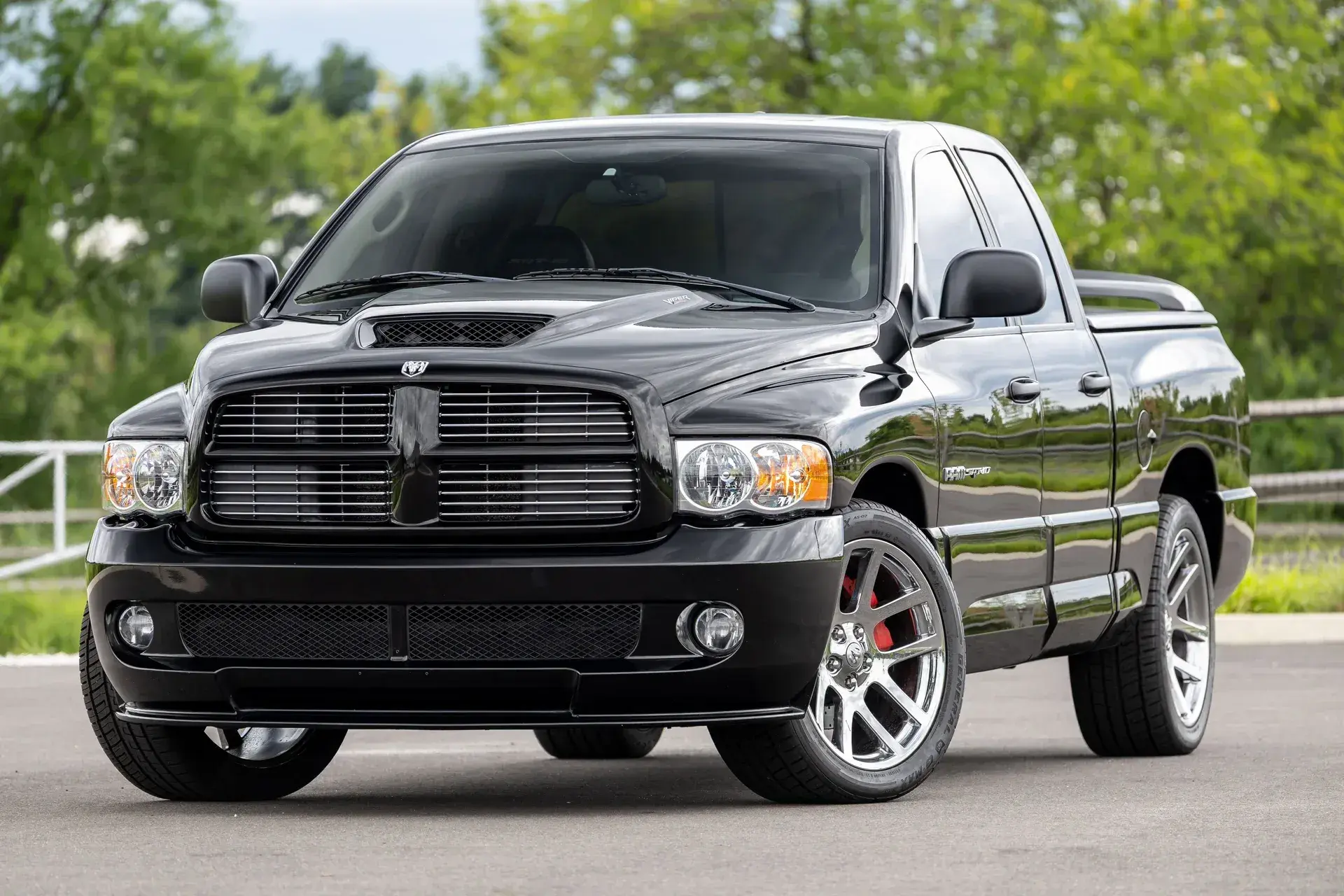 2005 Dodge Ram 1500 SRT-10 - 4