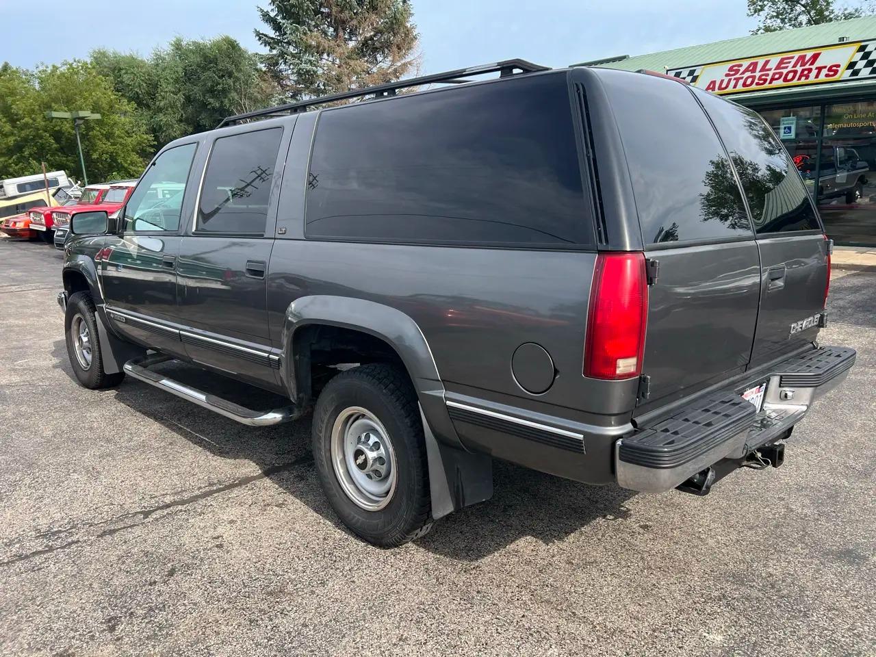 1999 Chevrolet Suburban K2500 - 5