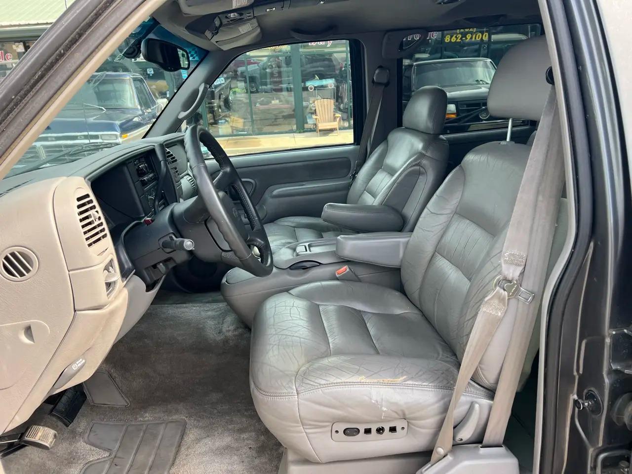 1999 Chevrolet Suburban K2500