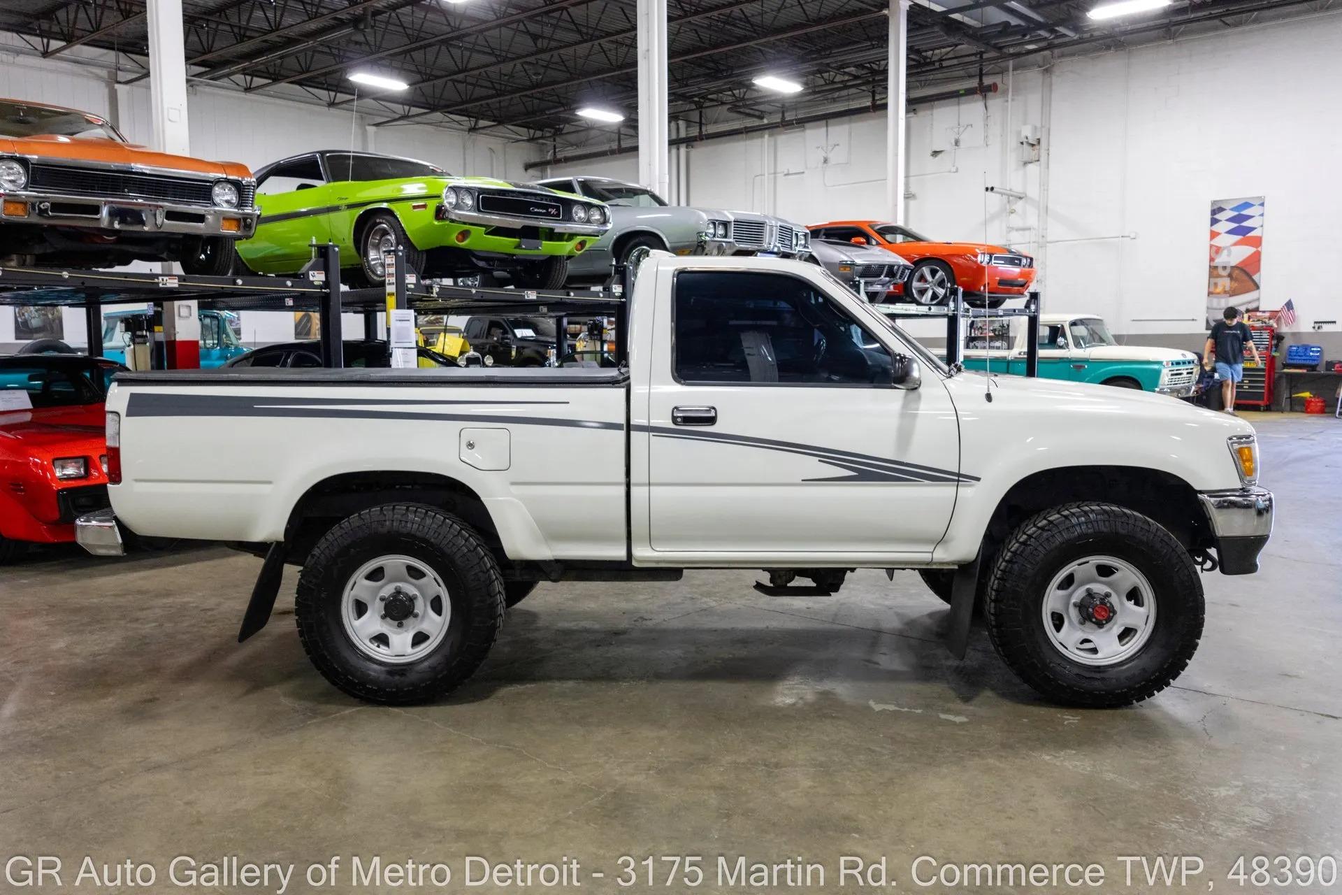 1995 Toyota Pickup DLX
