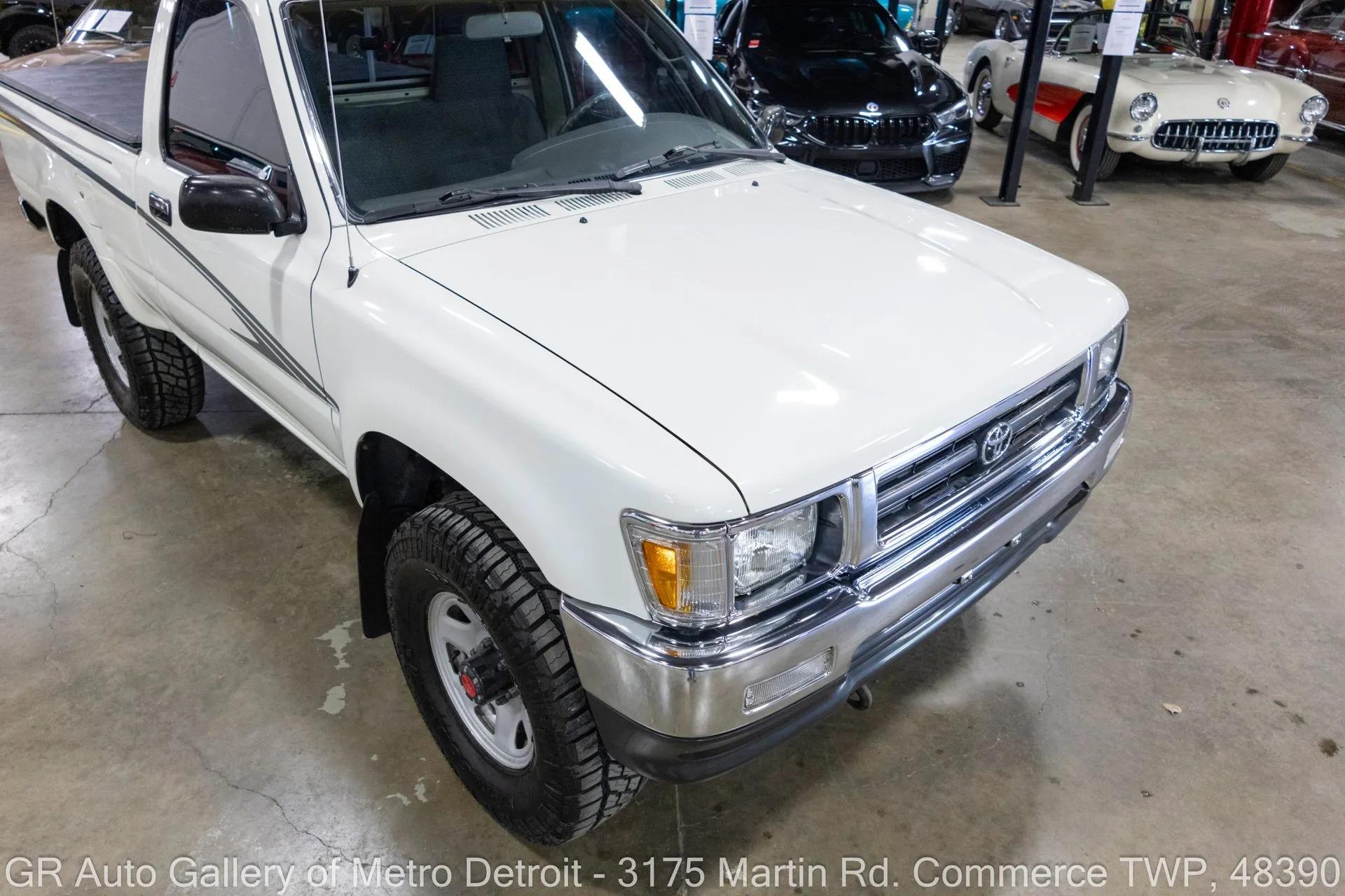 1995 Toyota Pickup DLX