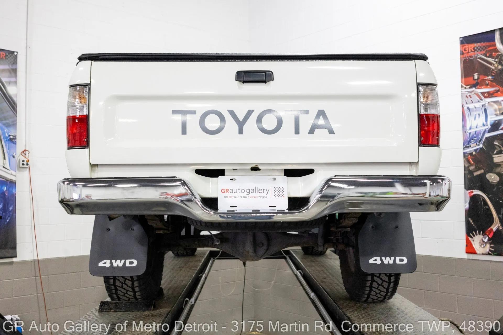 1995 Toyota Pickup DLX