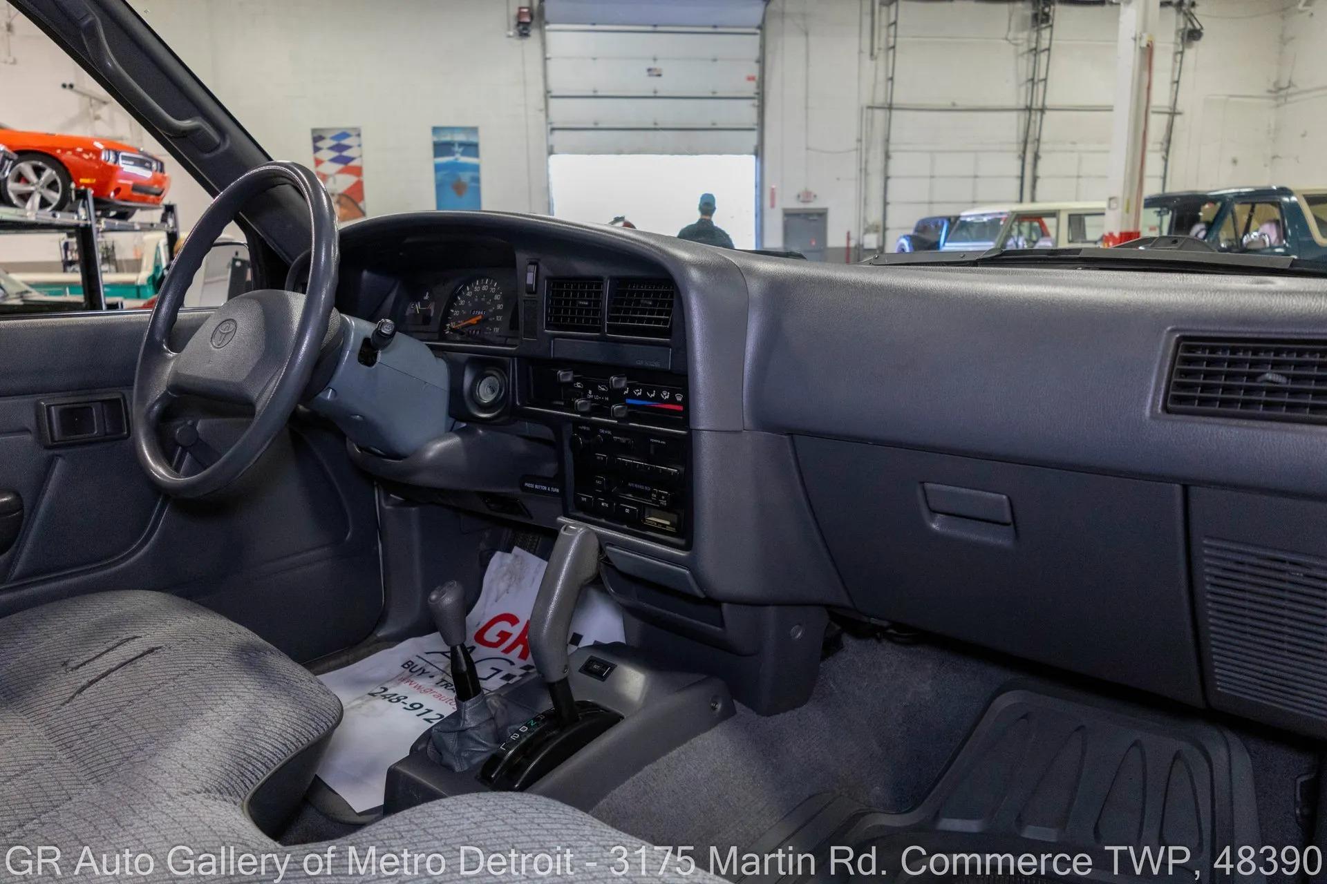 1995 Toyota Pickup DLX
