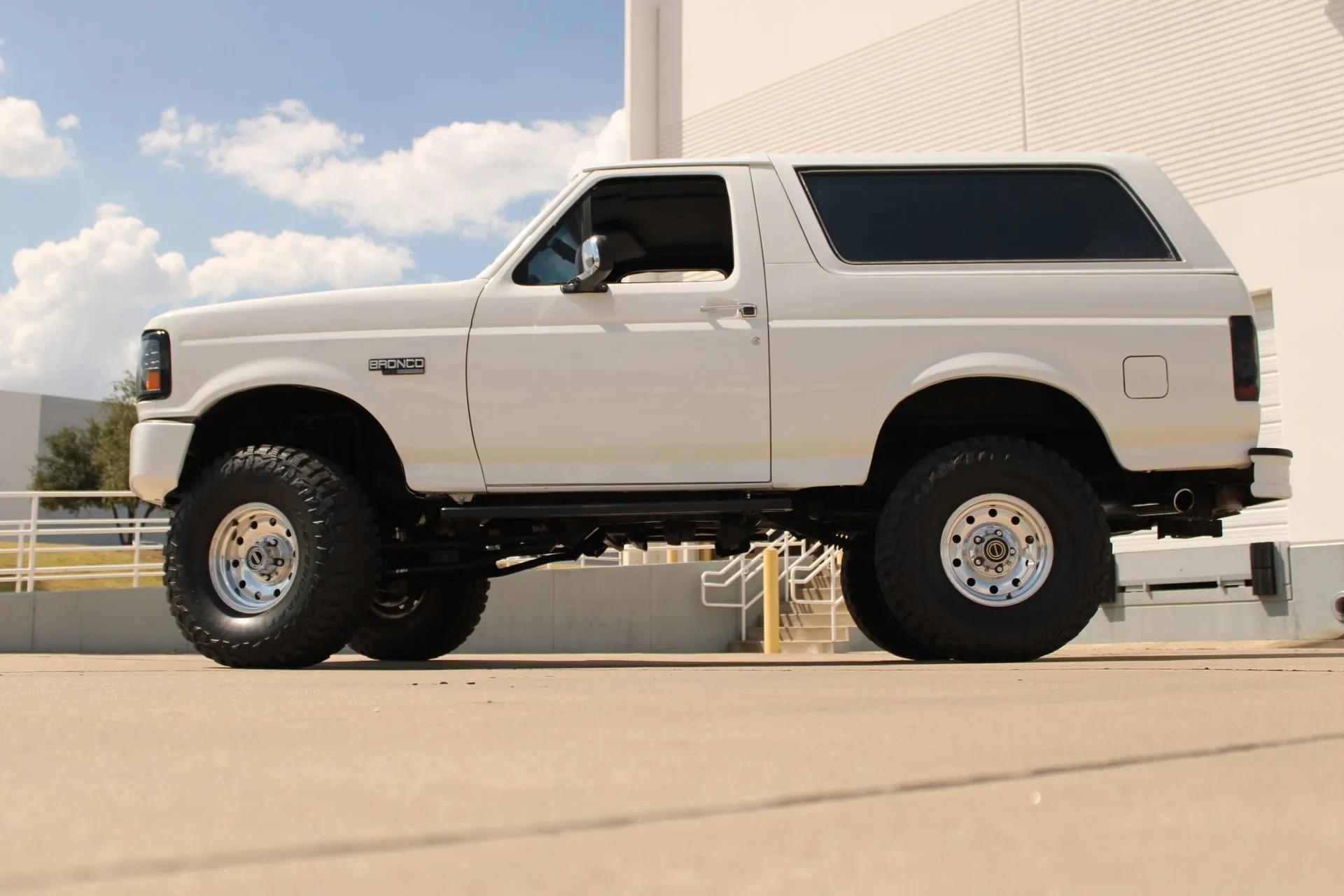 1993 Ford Bronco XLT 4x4