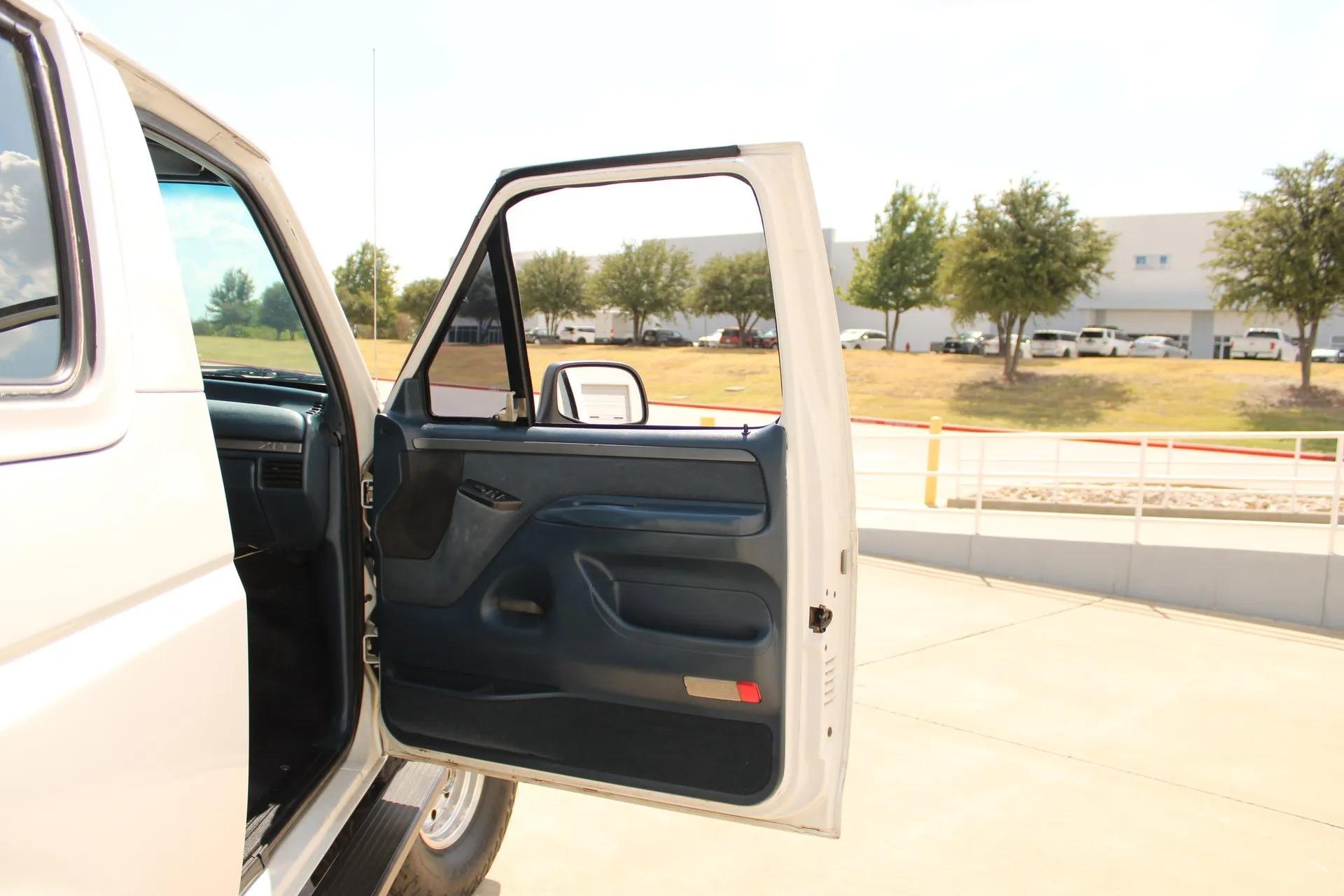1993 Ford Bronco XLT 4x4