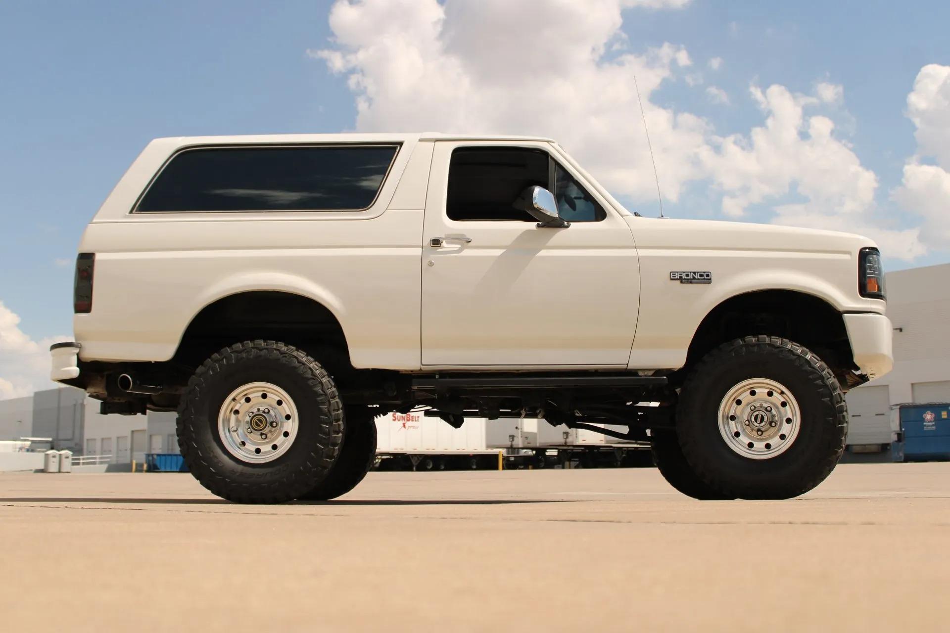 1993 Ford Bronco XLT 4x4