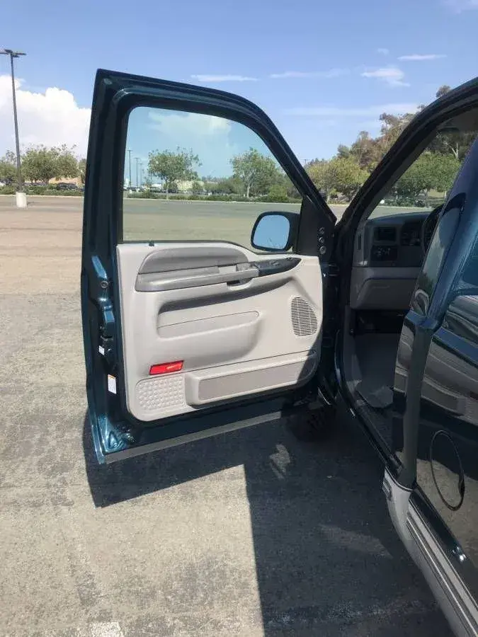 24k-Mile 1999 Ford F-250 Super Duty XLT