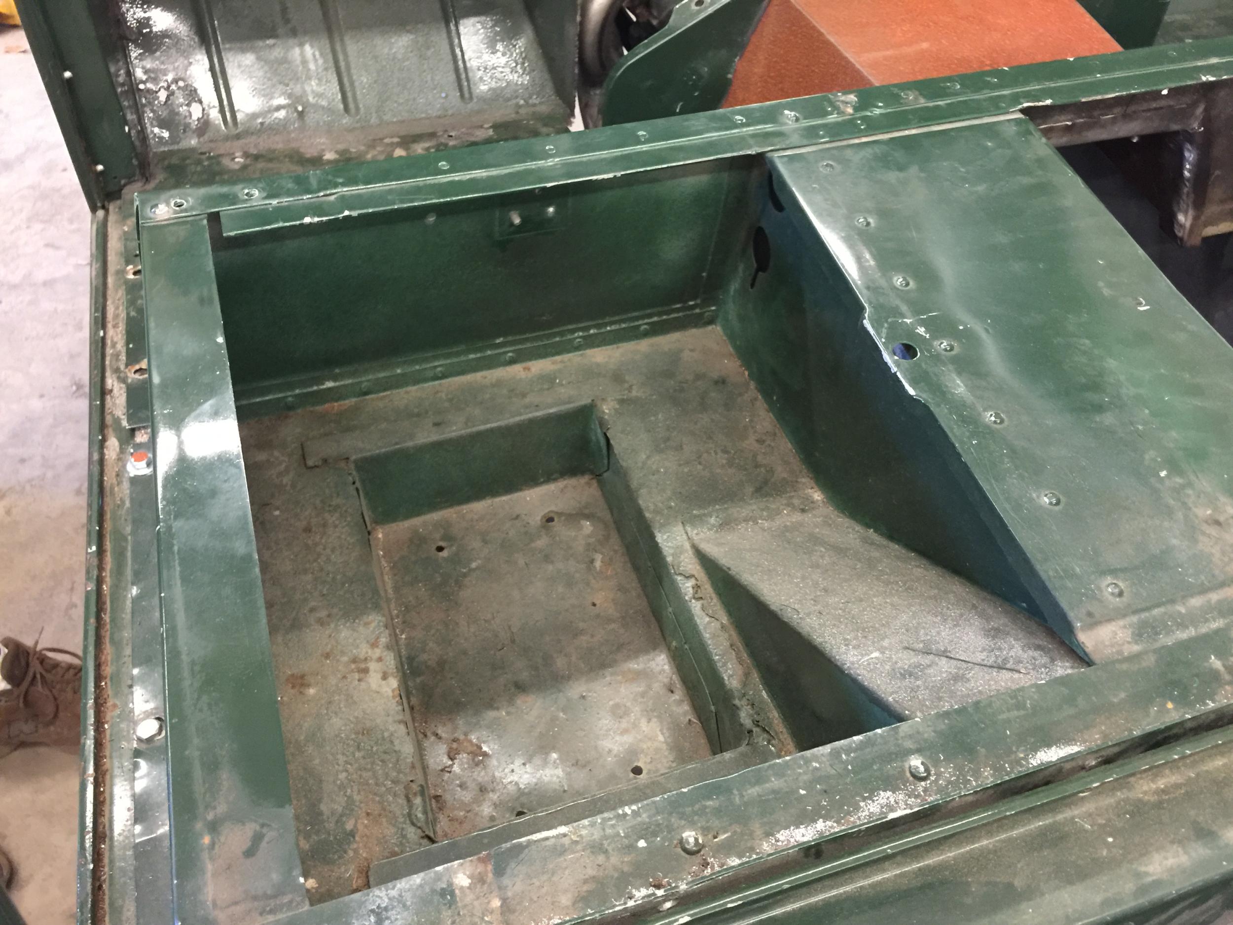 Restored 1962 Land Rover Series IIA 109