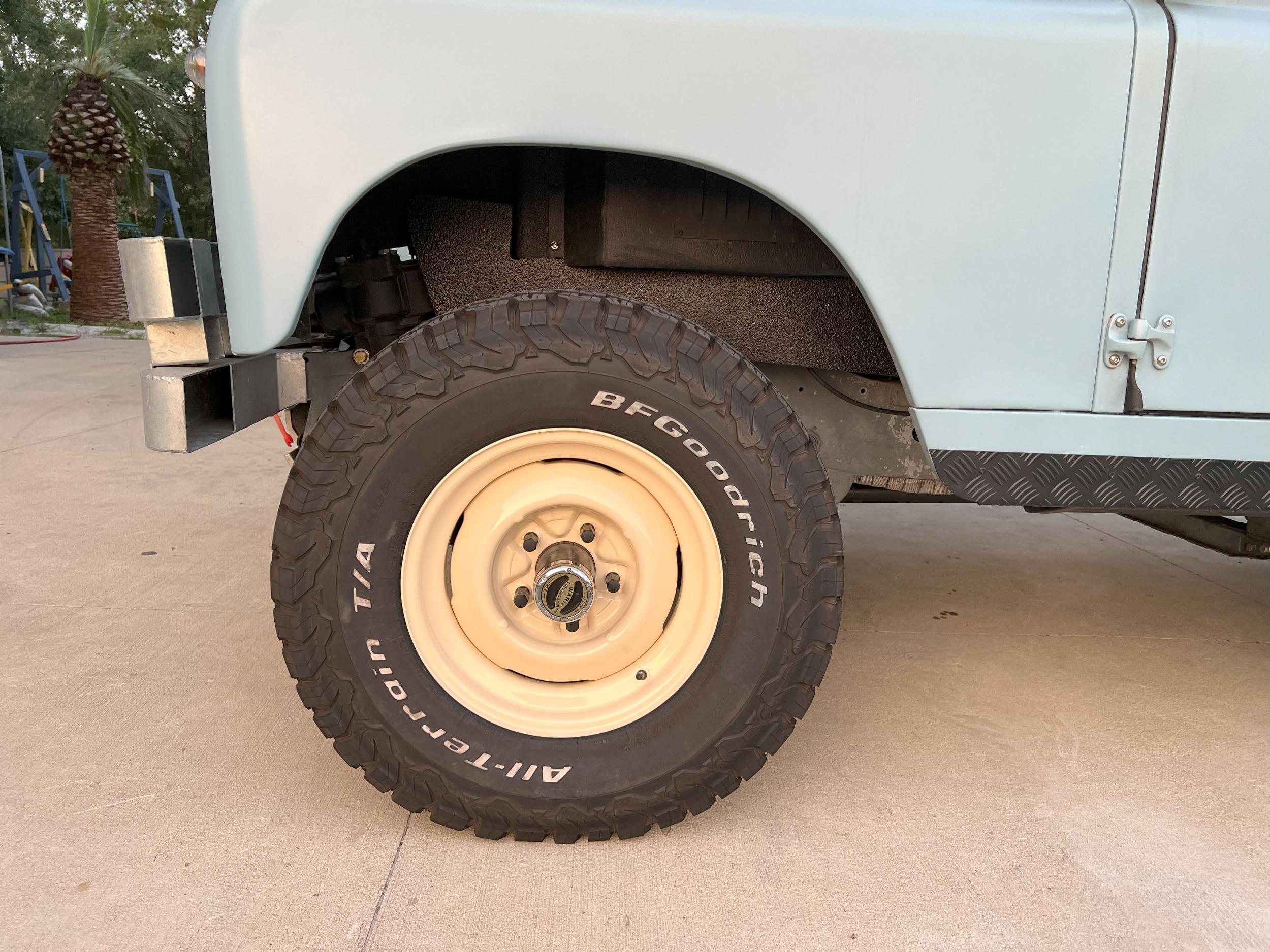 Restored 1962 Land Rover Series IIA 109