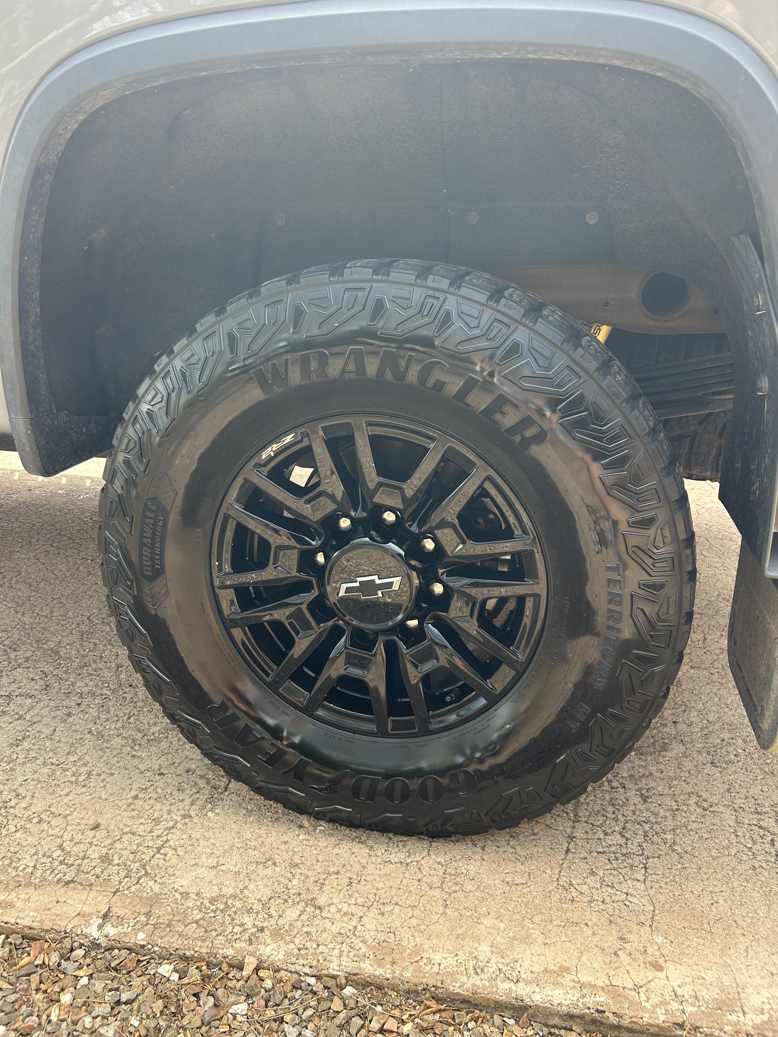 2025 Chevrolet Silverado ZR2