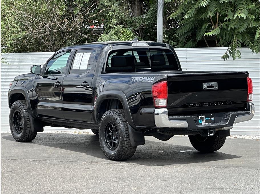 2017 Toyota Tacoma TRD Off-Road - 2