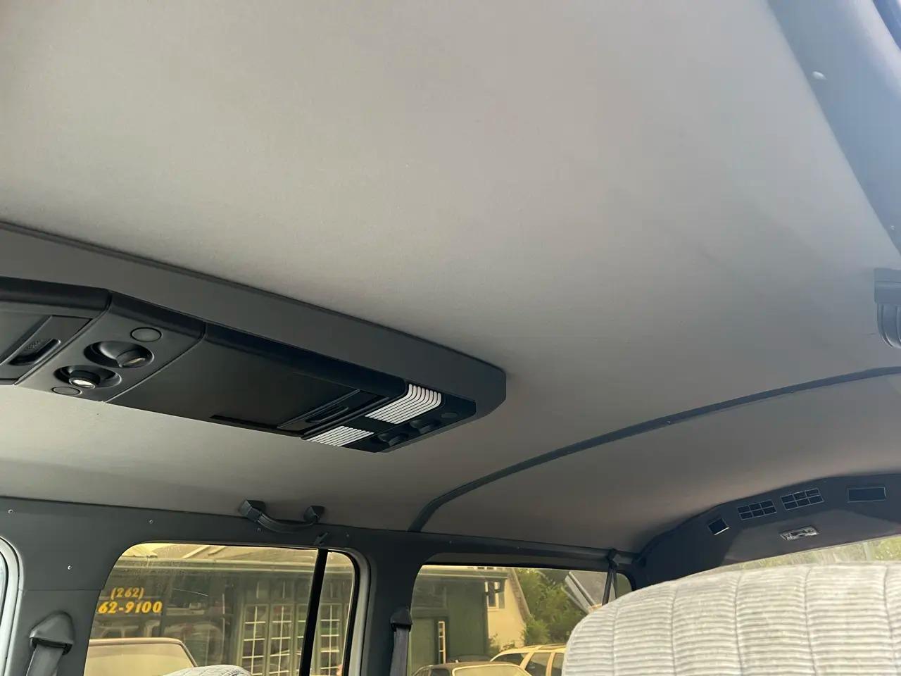 1989 GMC Suburban V15 Tailgate