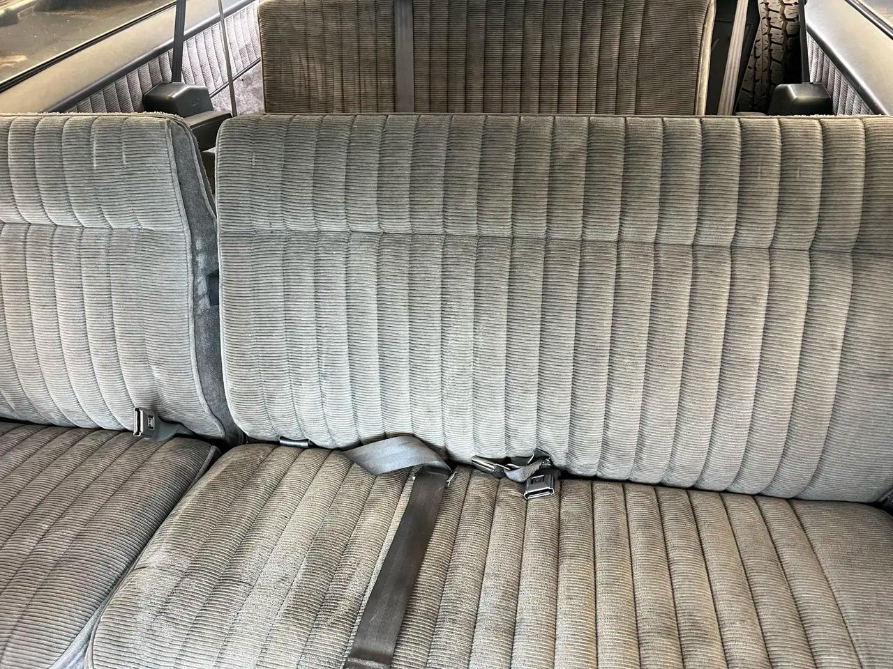 1989 GMC Suburban V15 Tailgate