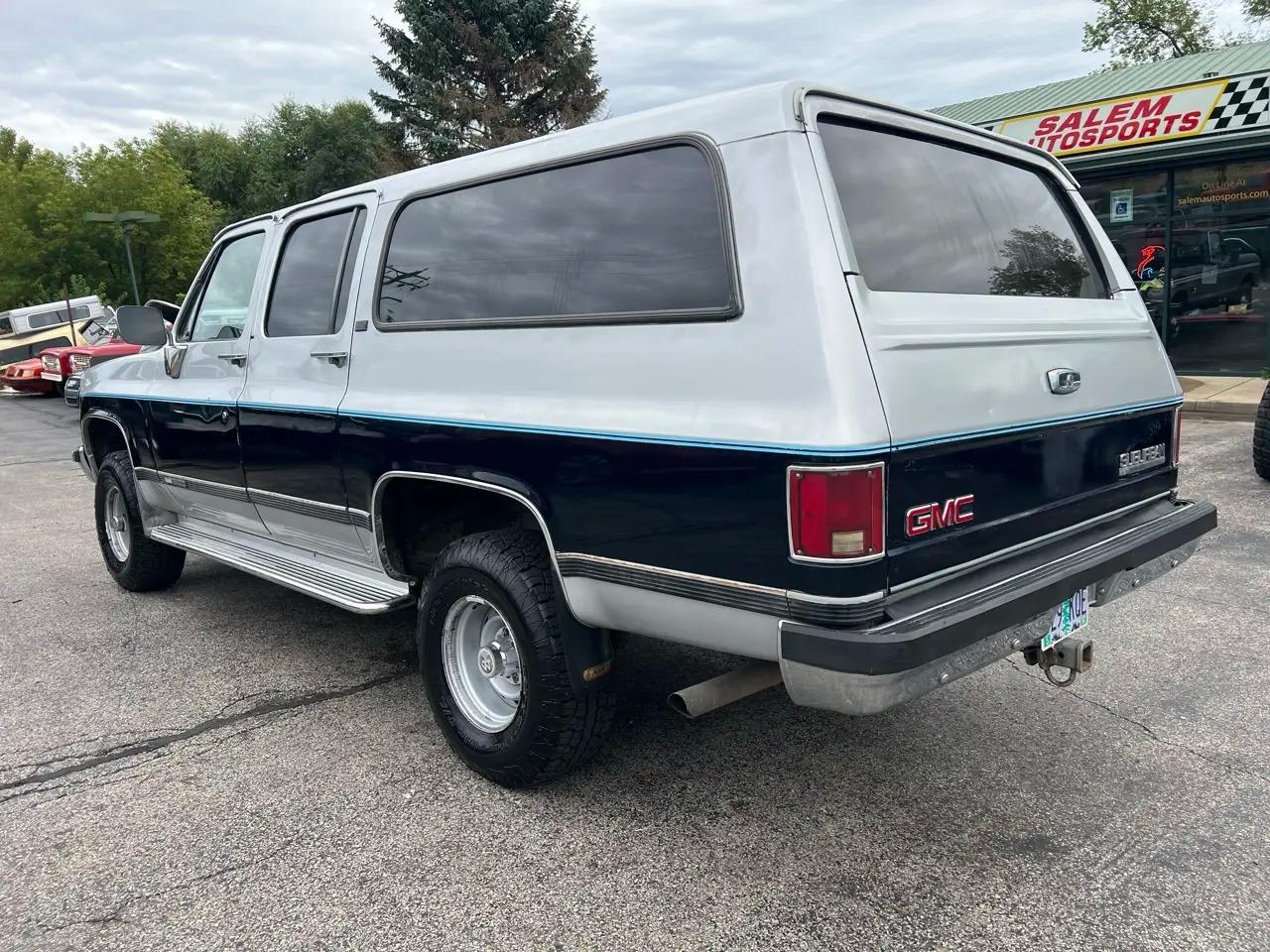 1989 GMC Suburban V15 Tailgate - 4