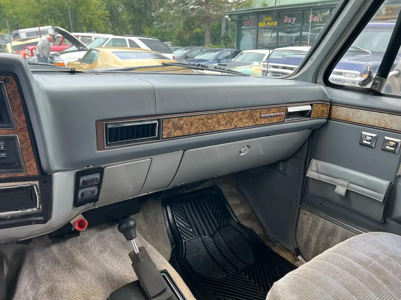 1989 GMC Suburban V15 Tailgate