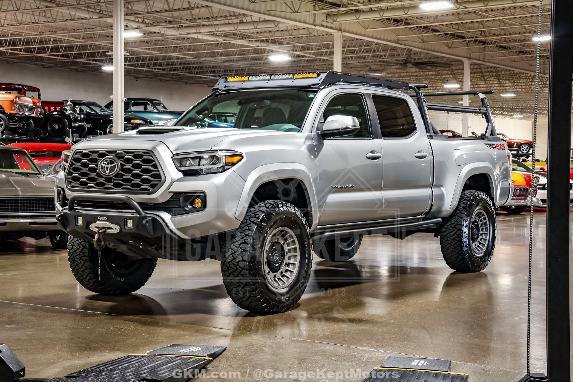 2022 Toyota Tacoma TRD Sport - 2