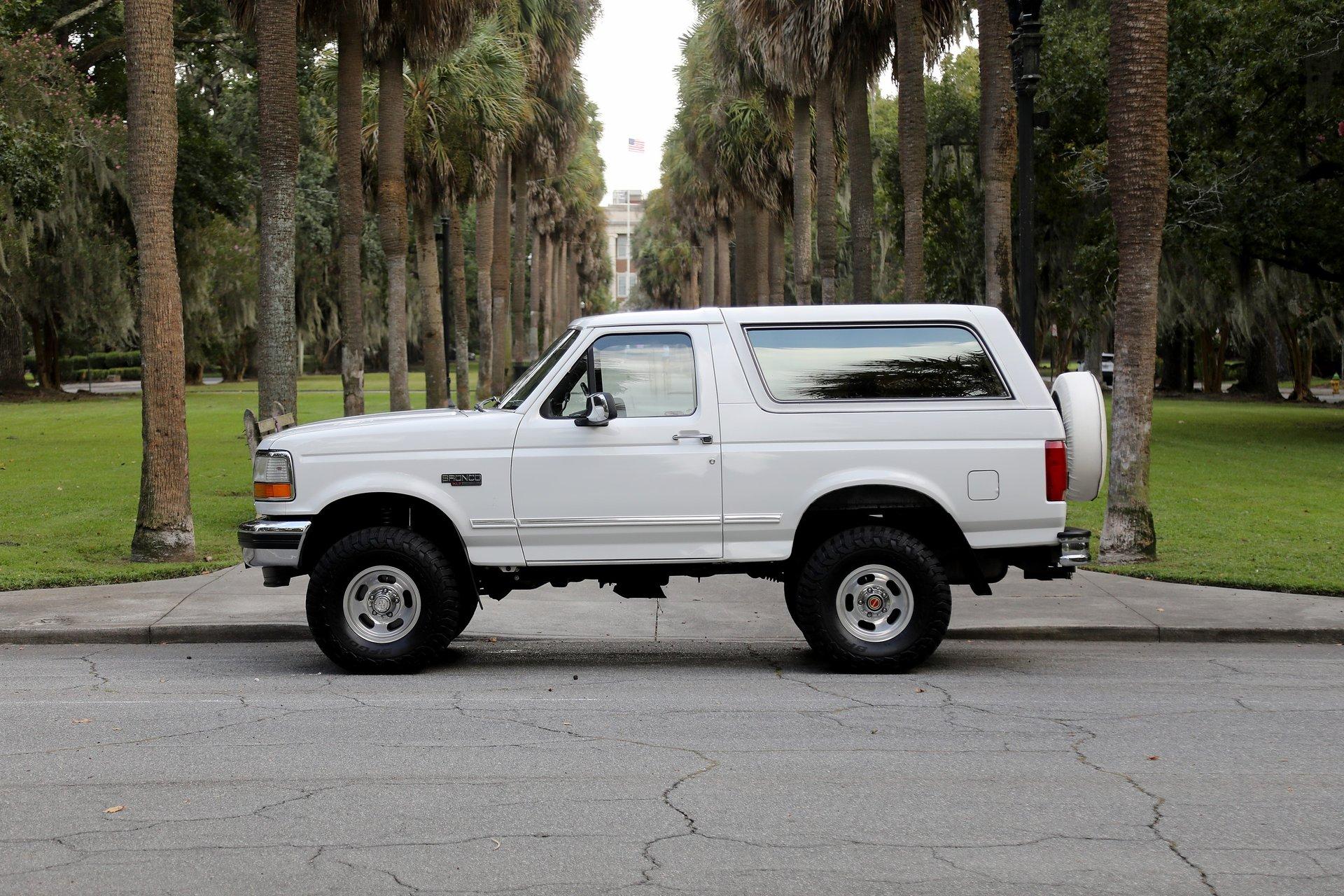 1993 Ford Bronco XLT