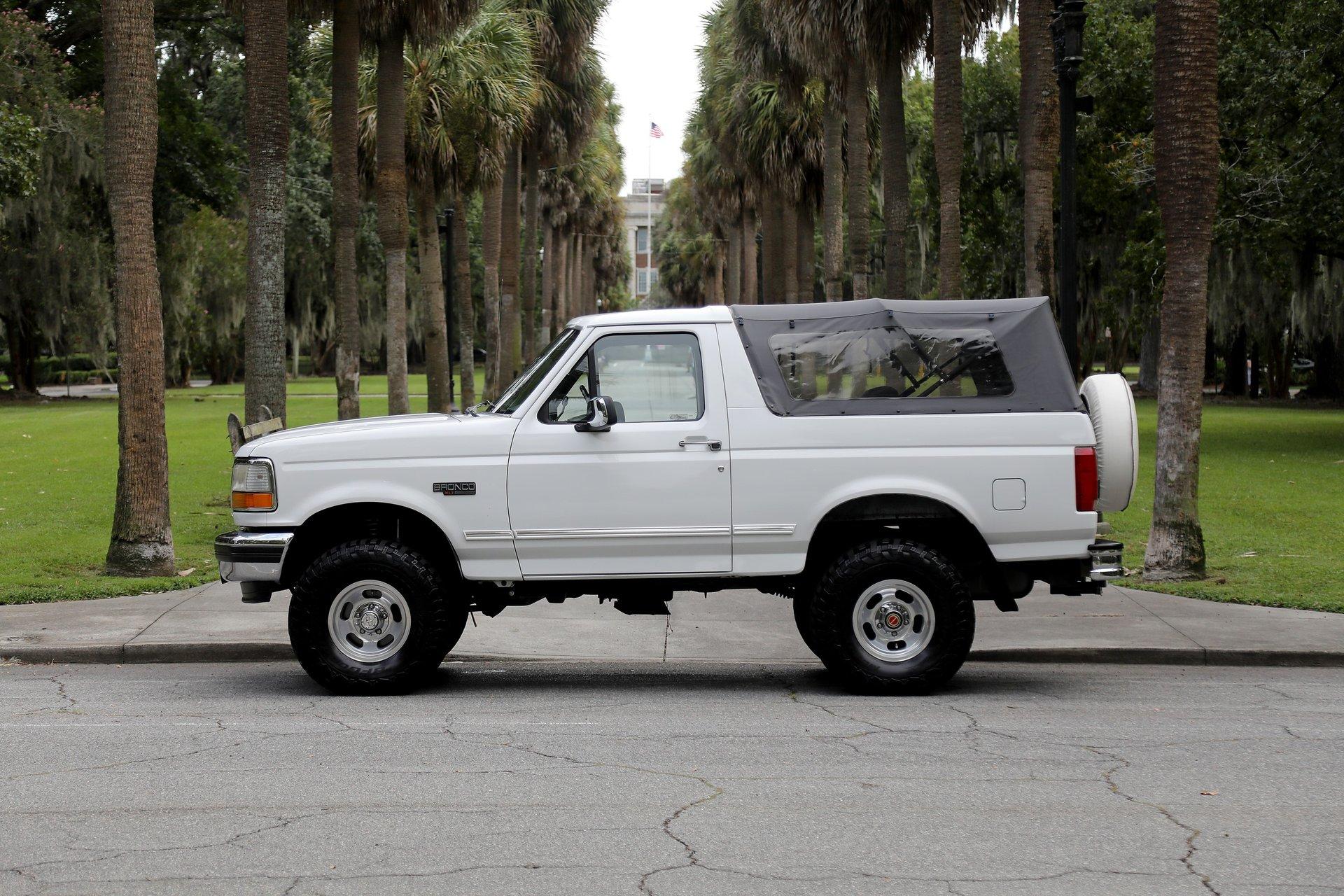 1993 Ford Bronco XLT