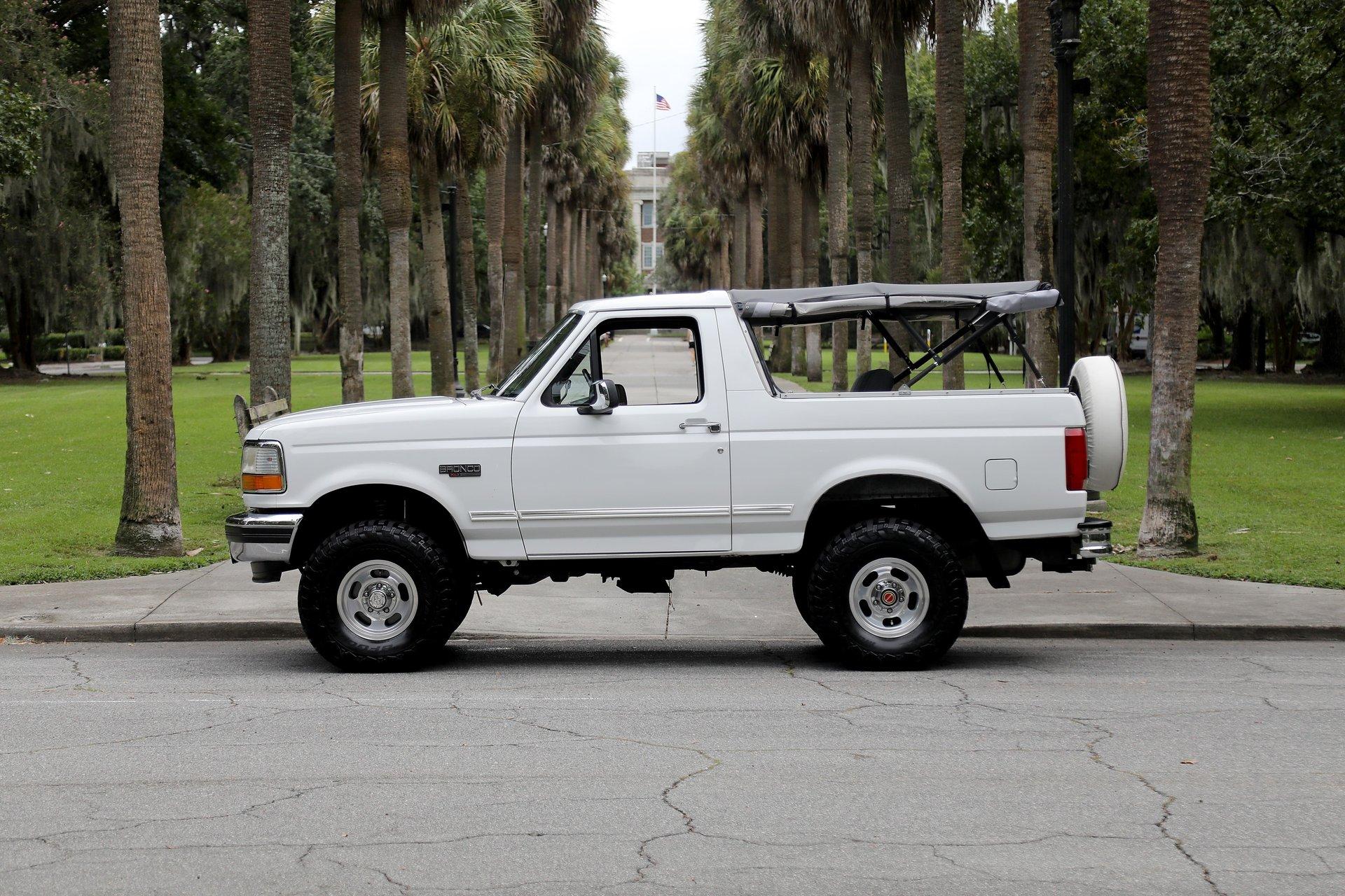1993 Ford Bronco XLT