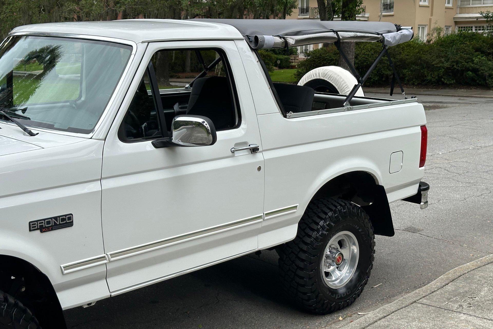 1993 Ford Bronco XLT
