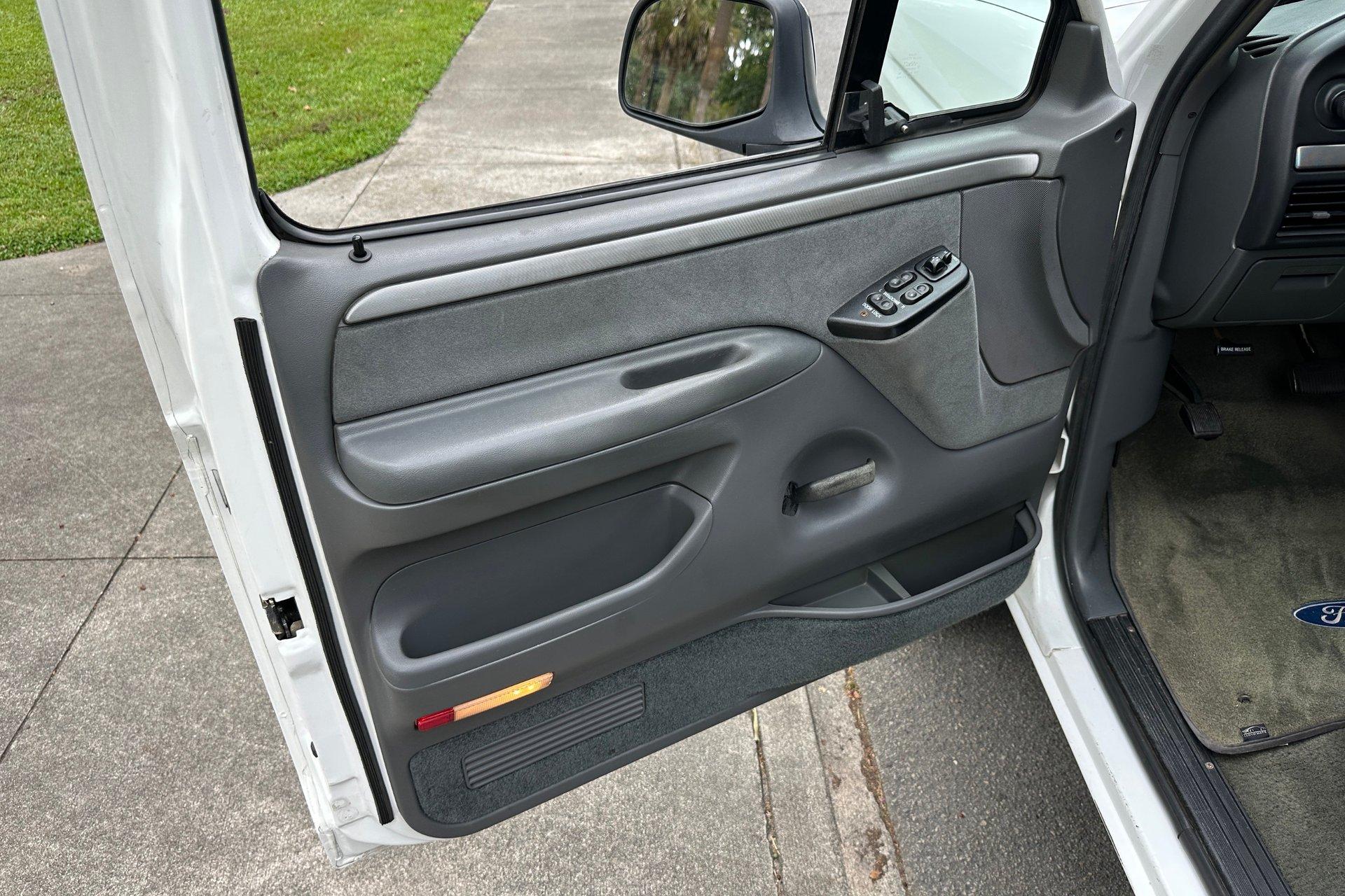 1993 Ford Bronco XLT