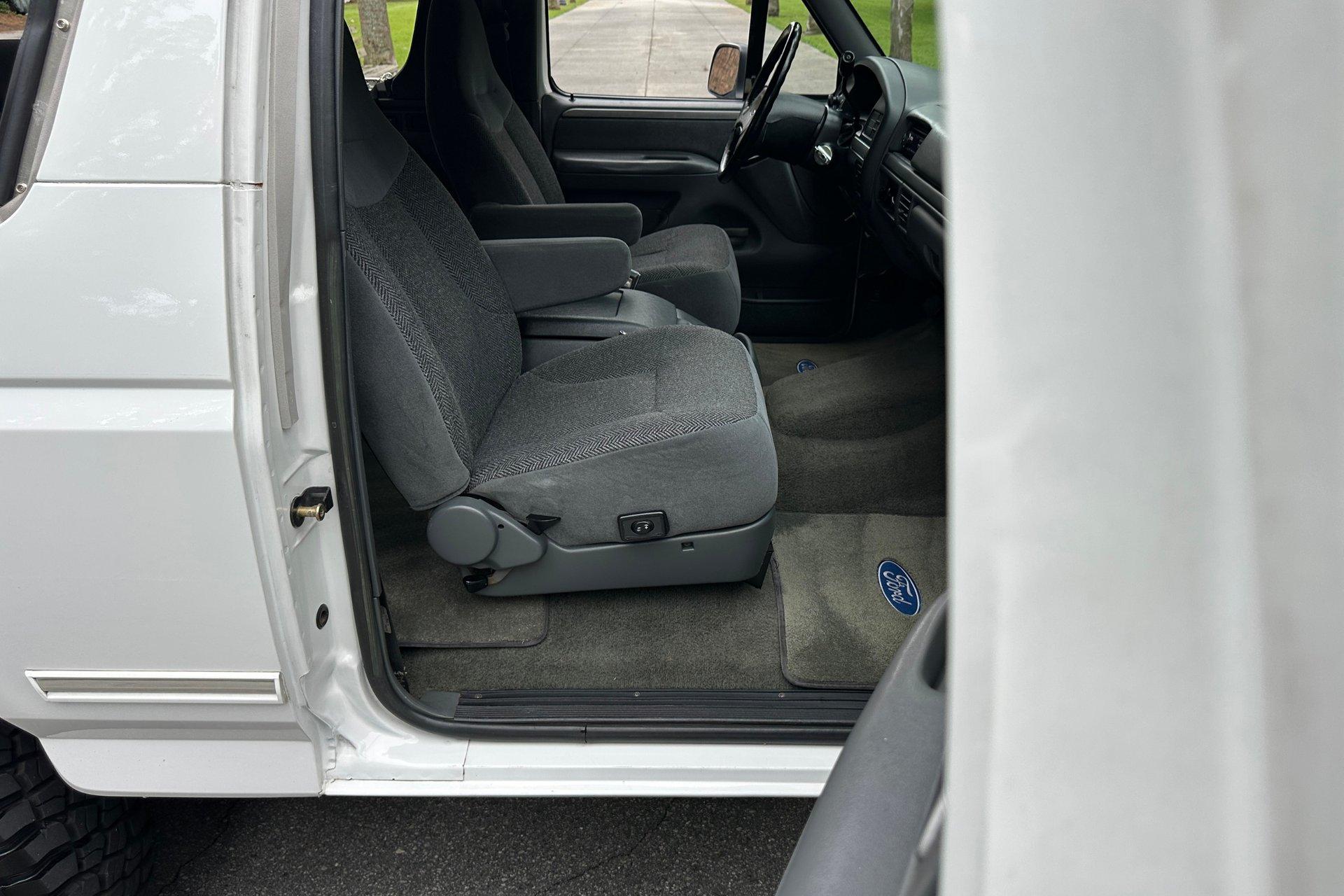 1993 Ford Bronco XLT