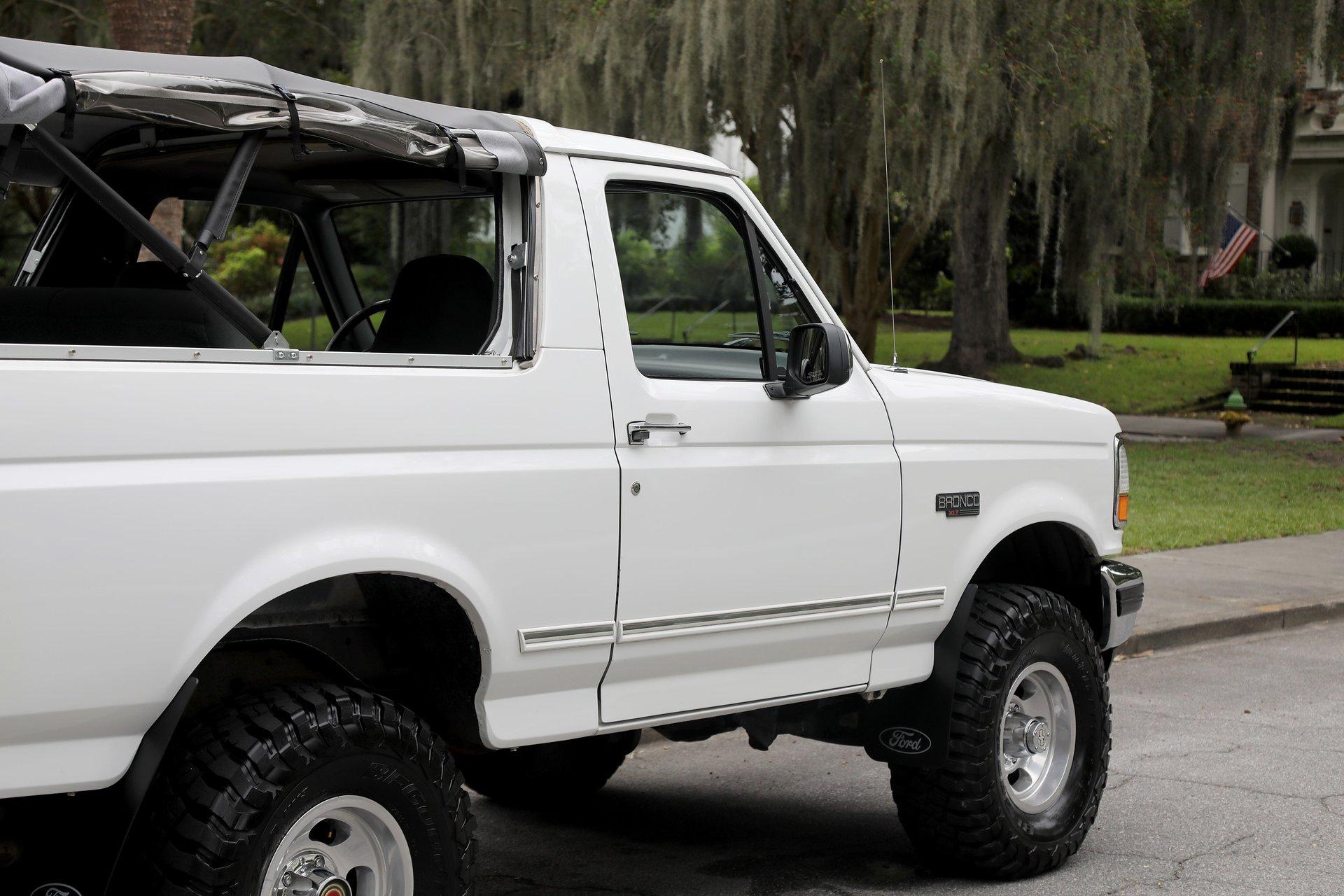 1993 Ford Bronco XLT