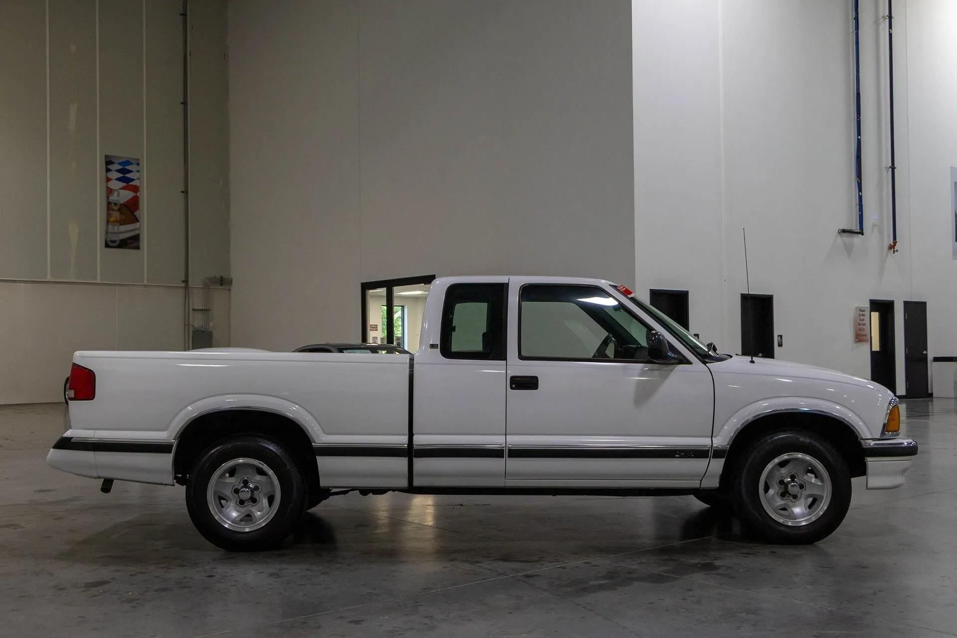 1995 Chevrolet S-10 LS