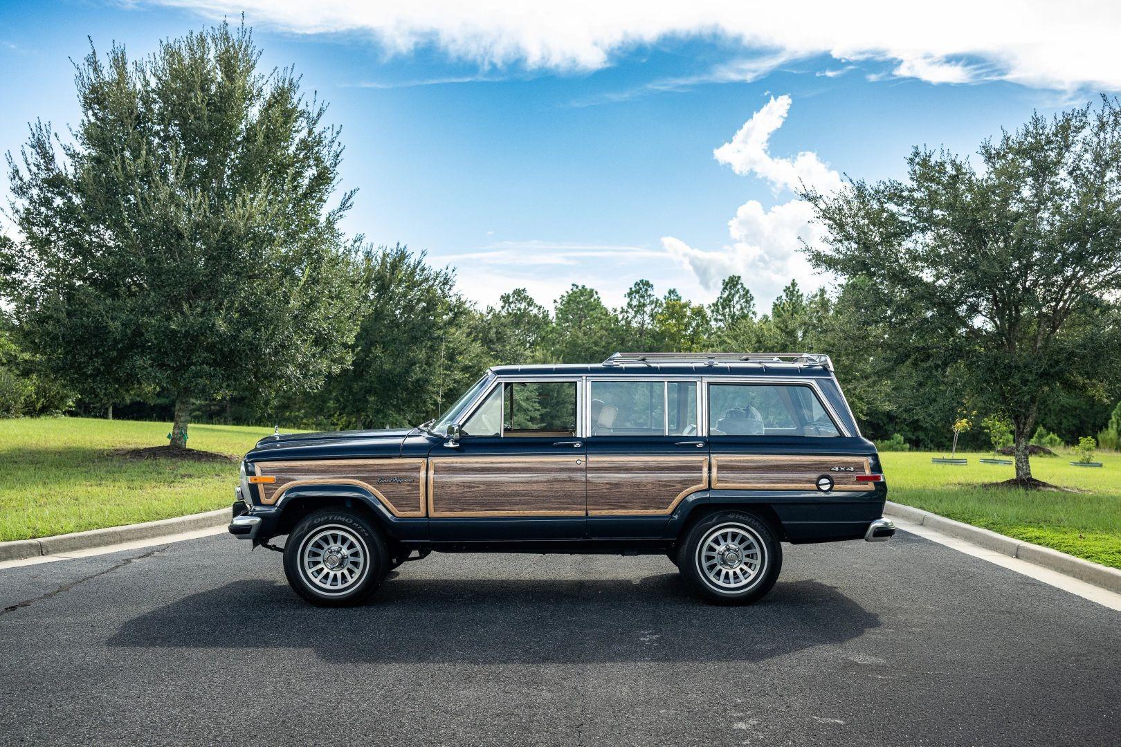 1988 Jeep Grand Wagoneer - 2