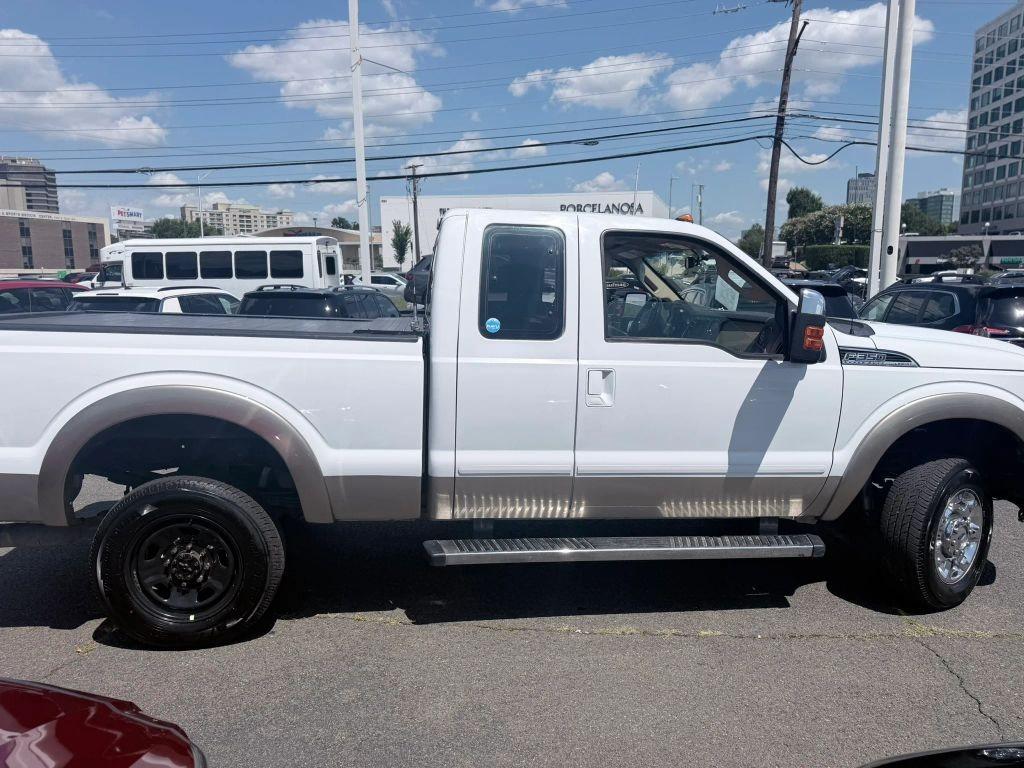 2012 Ford F-350 Super Duty Lariat - 2